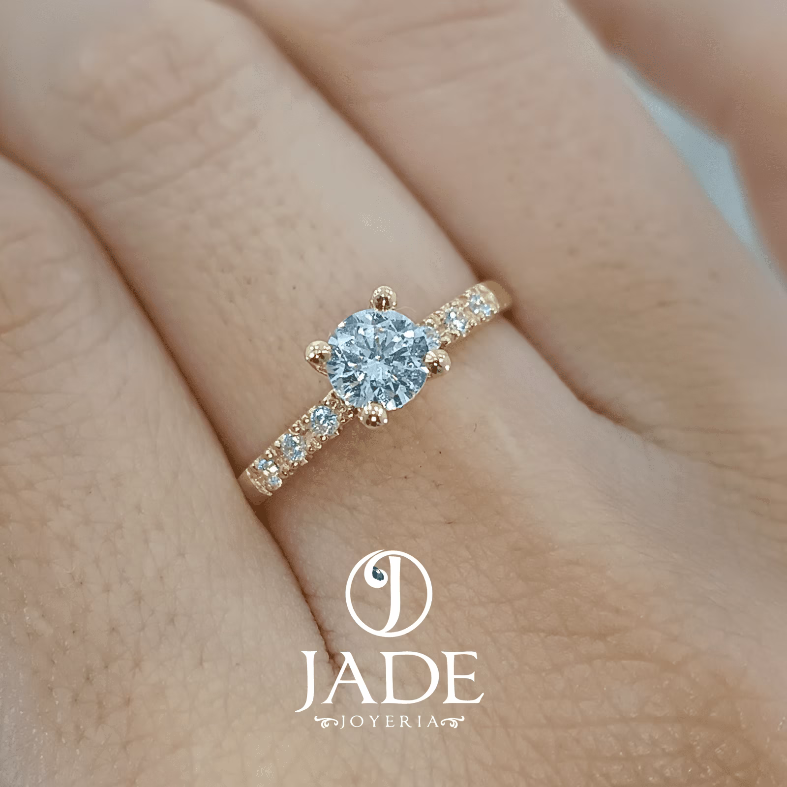Anillo Ángela de compromiso en oro 18k