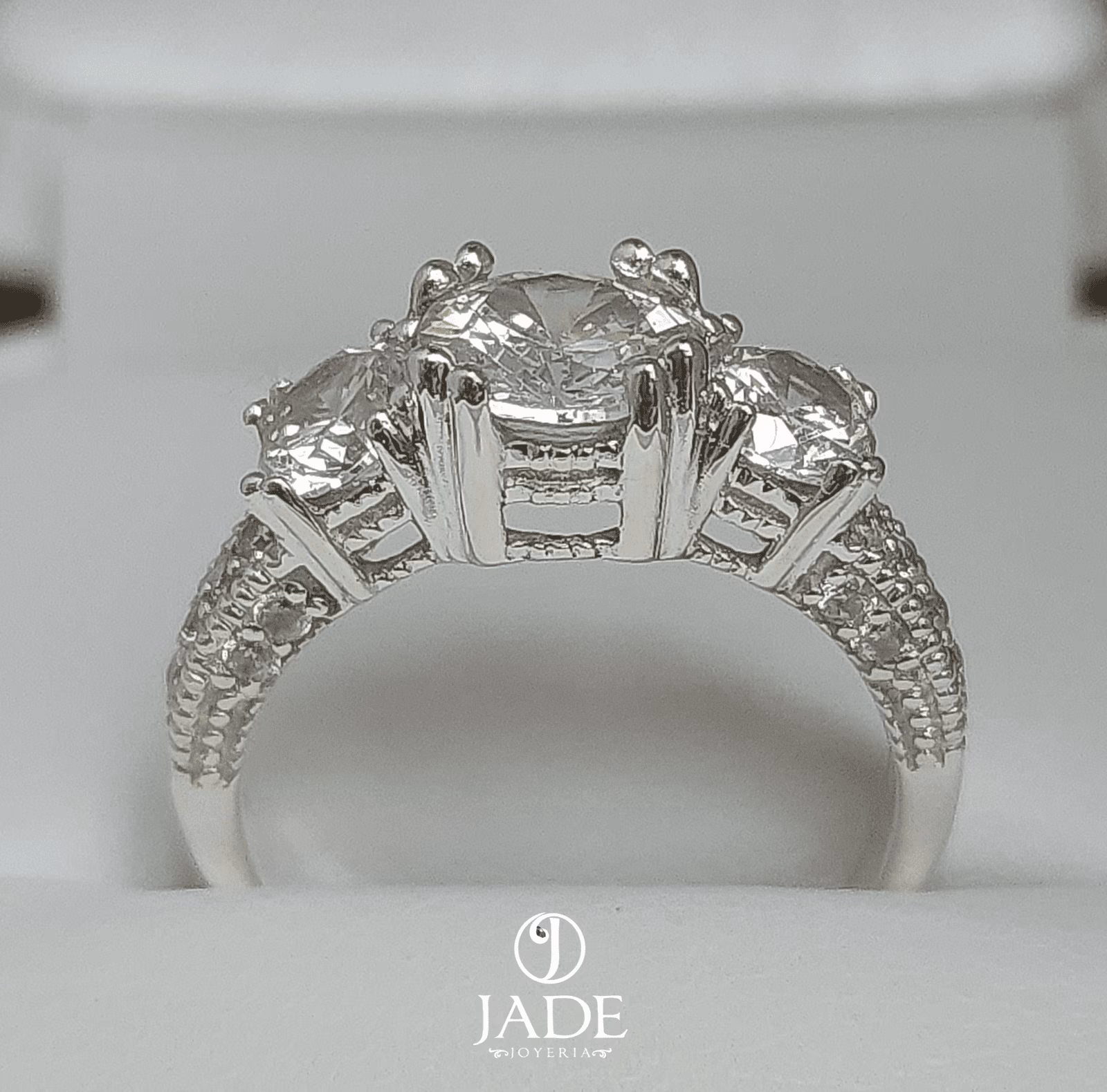 Anillo de compromiso Mariana en plata ley