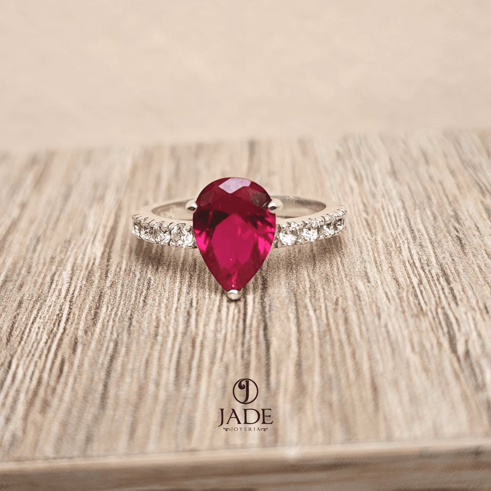 Anillo Gota de Pasión en plata fina