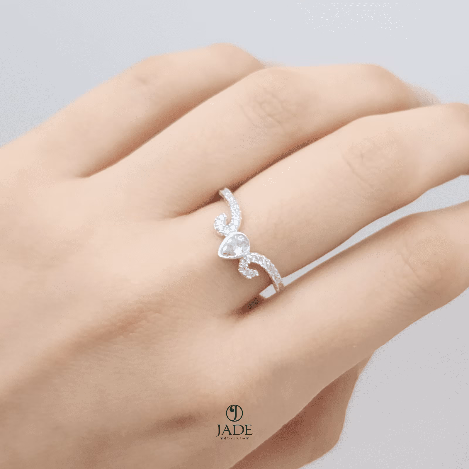 Anillo Thais en plata fina