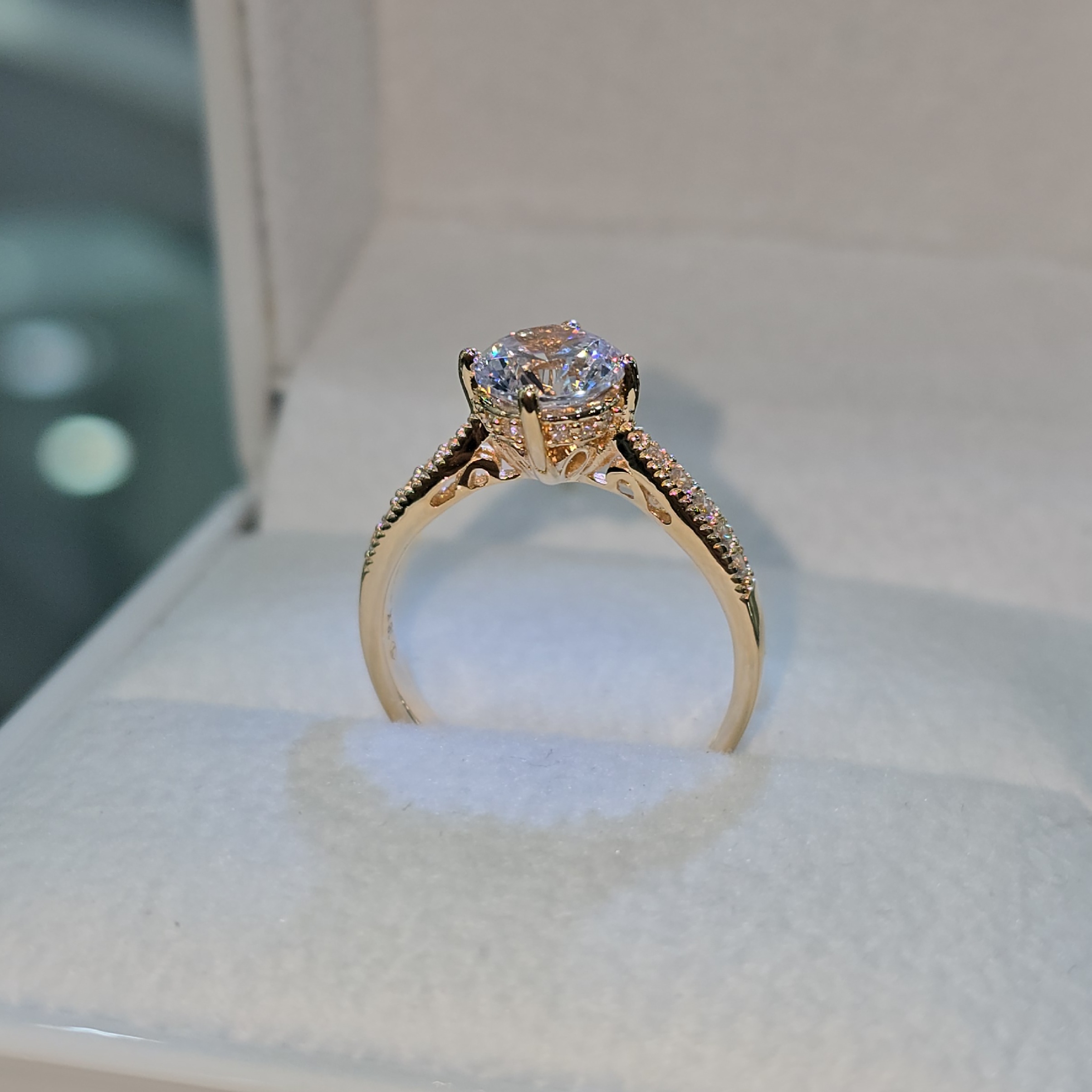 Anillo Circón "Solitario Absoluto"