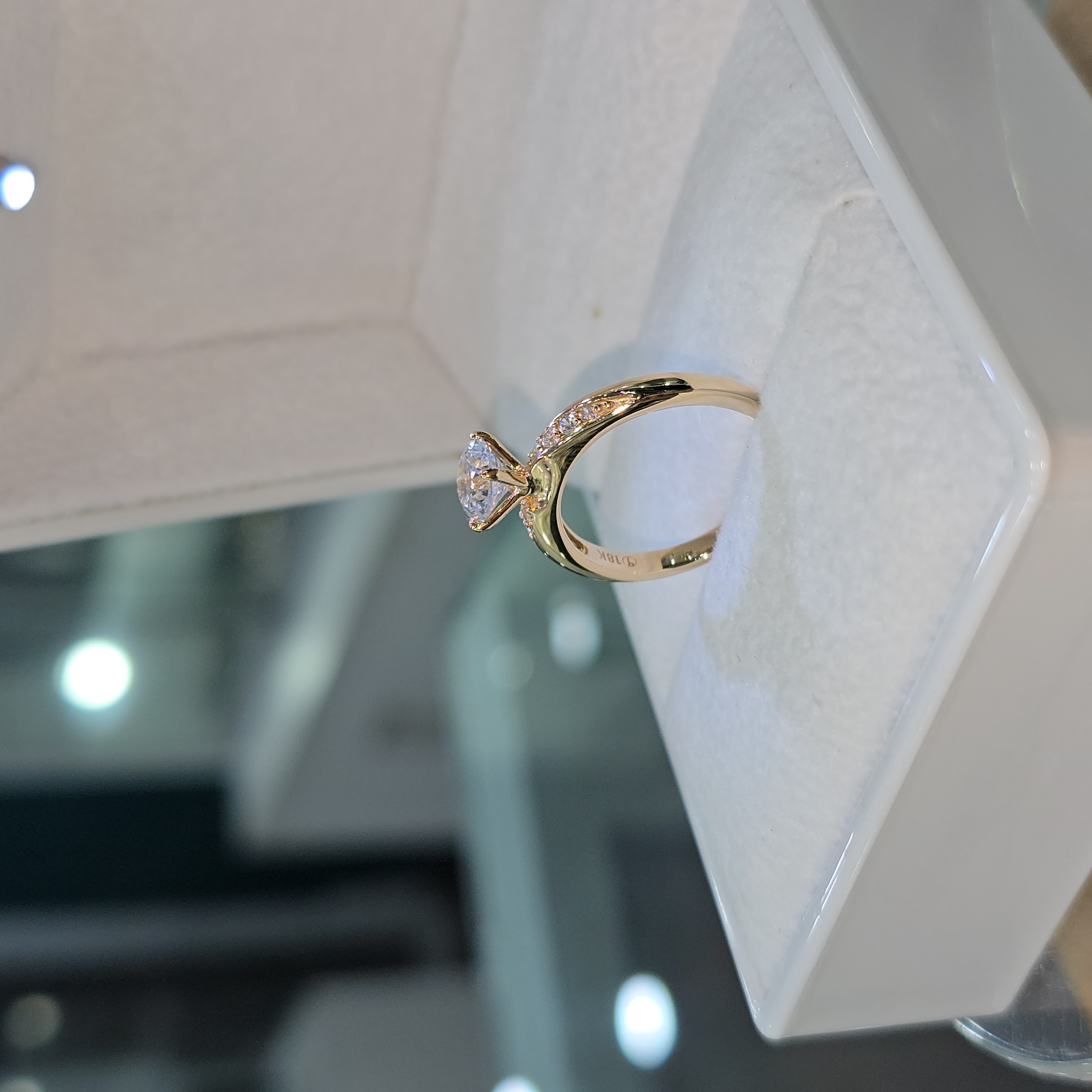 Anillo de Compromiso "Eternidad"