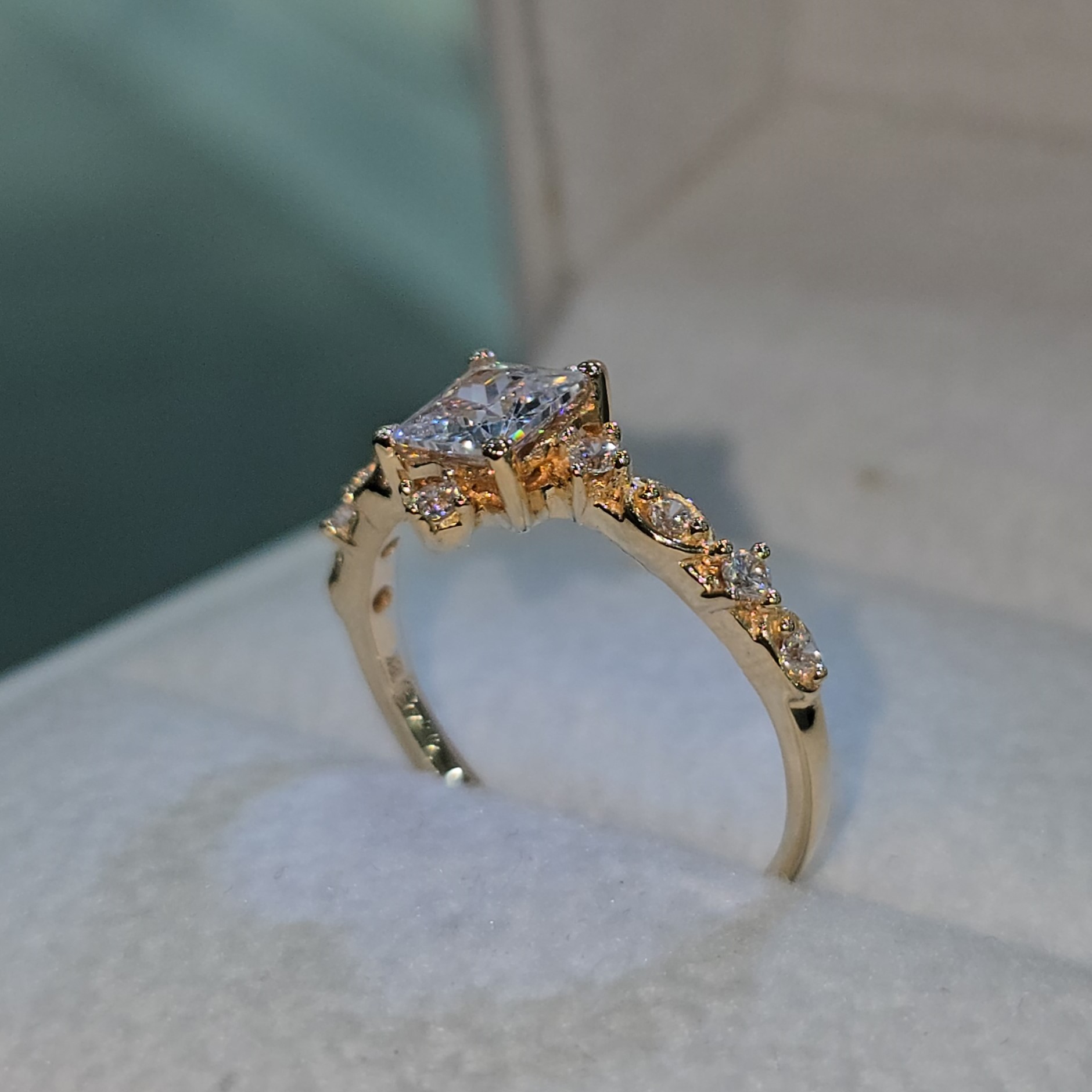 Anillo "Brillo Celestial"