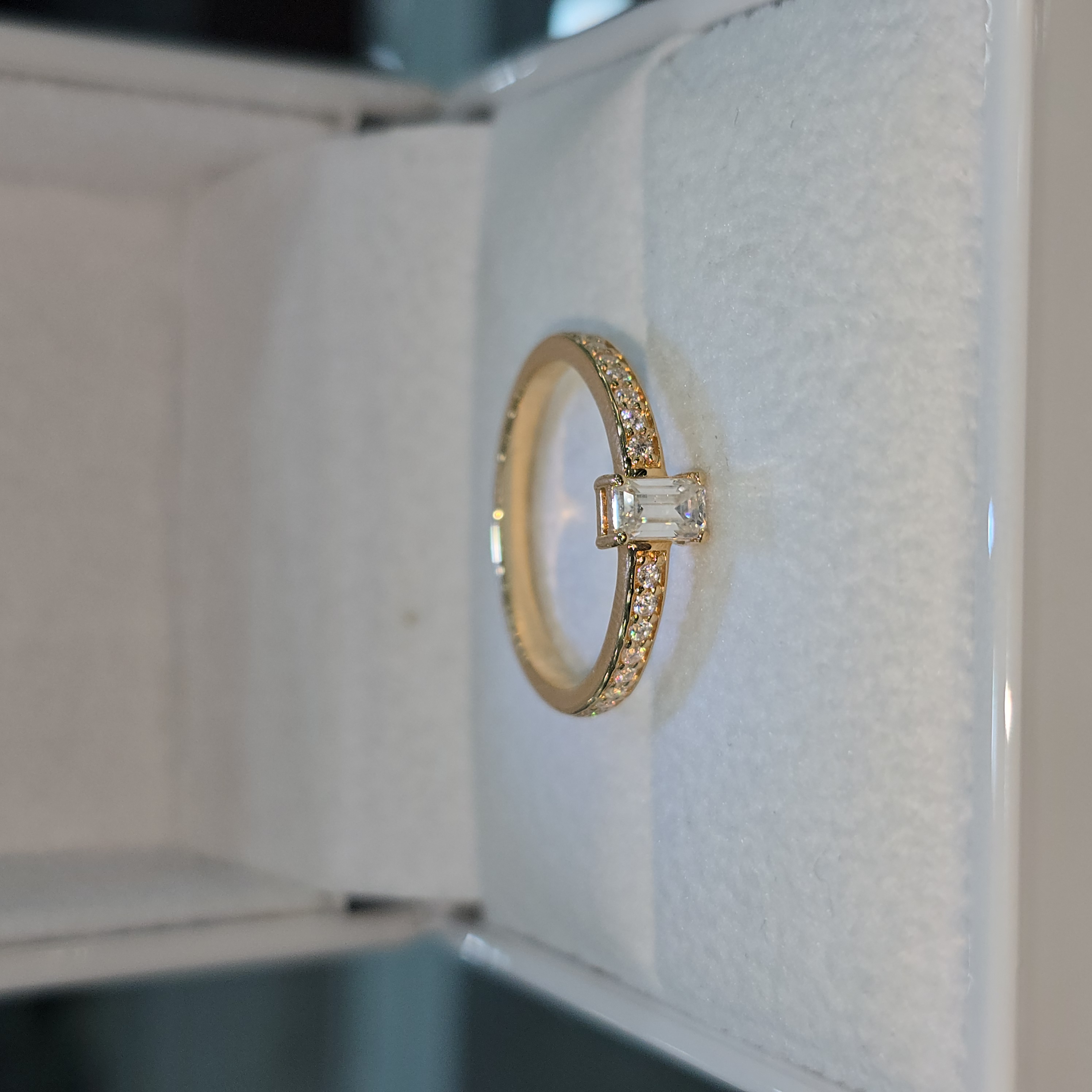 Anillo de Compromiso con Moissanite "Aurora"