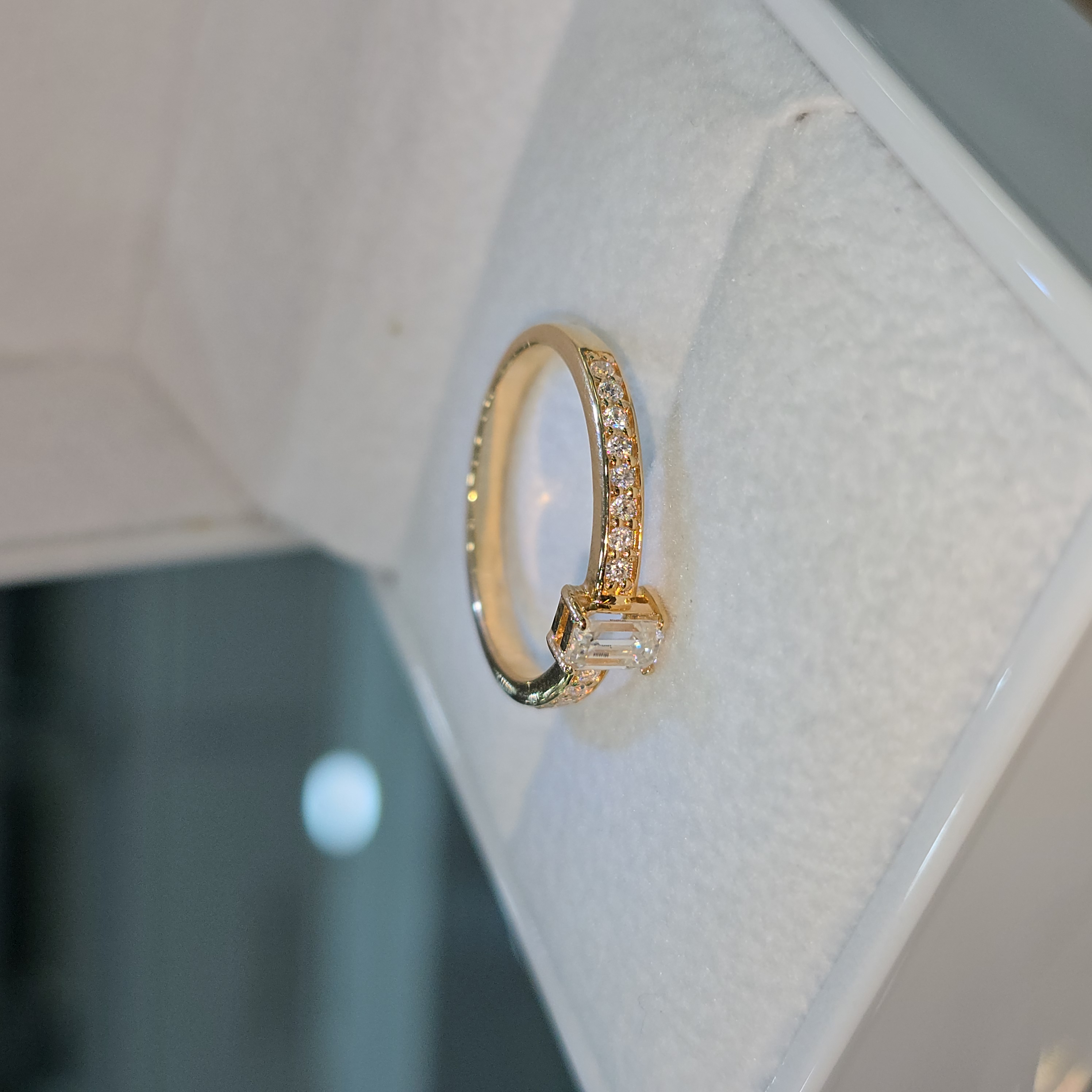 Anillo de Compromiso con Moissanite "Aurora"