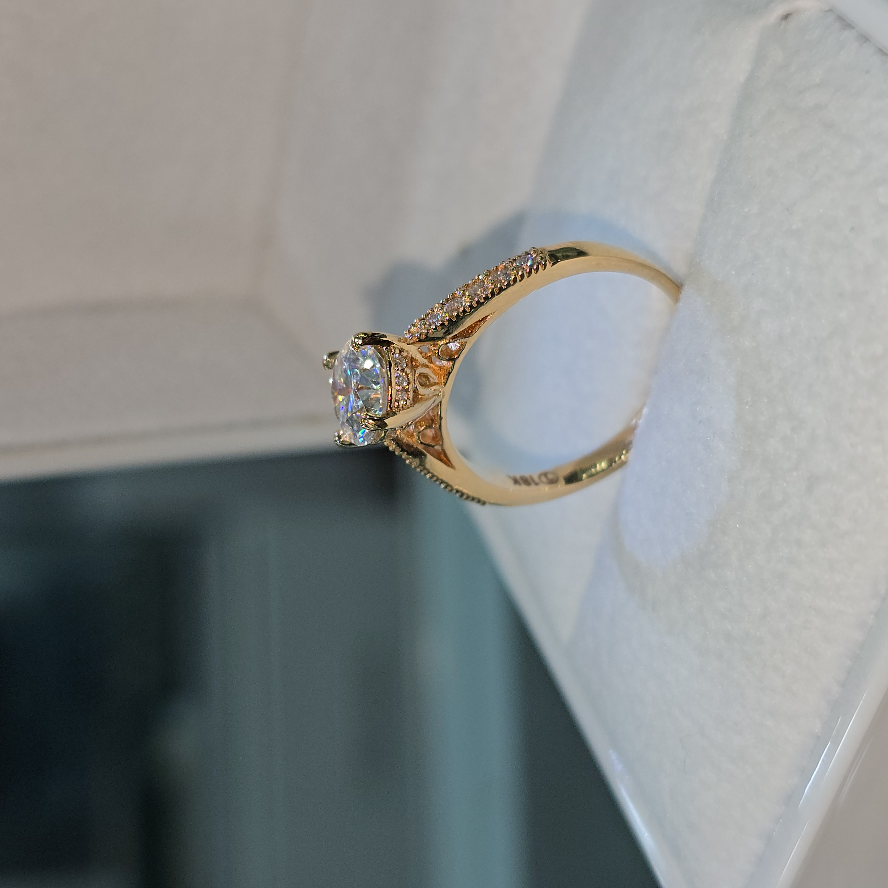 Anillo de Compromiso con Moissanite "My Beautiful"