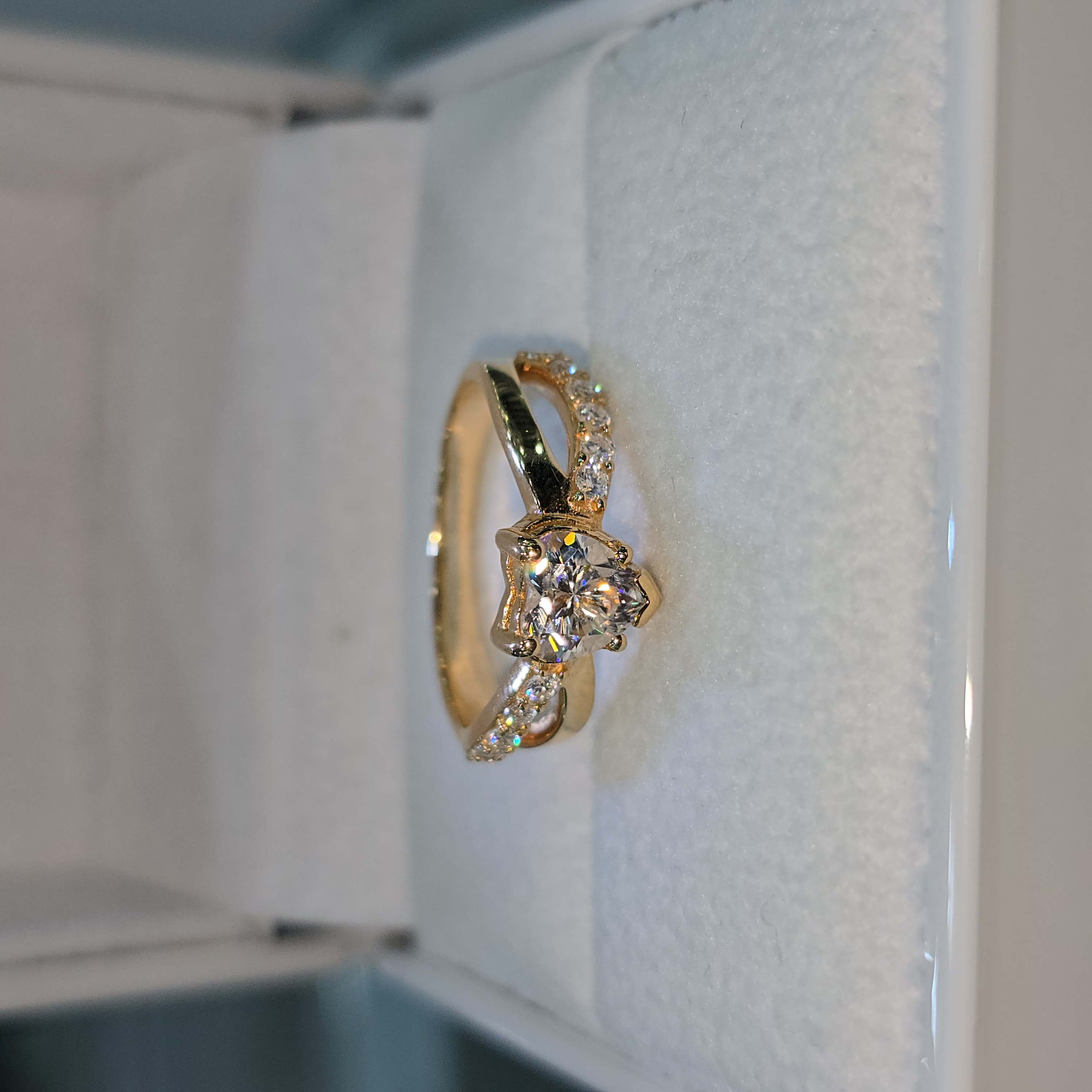 Anillo de Promesa con Moissanite "Infinity Love"