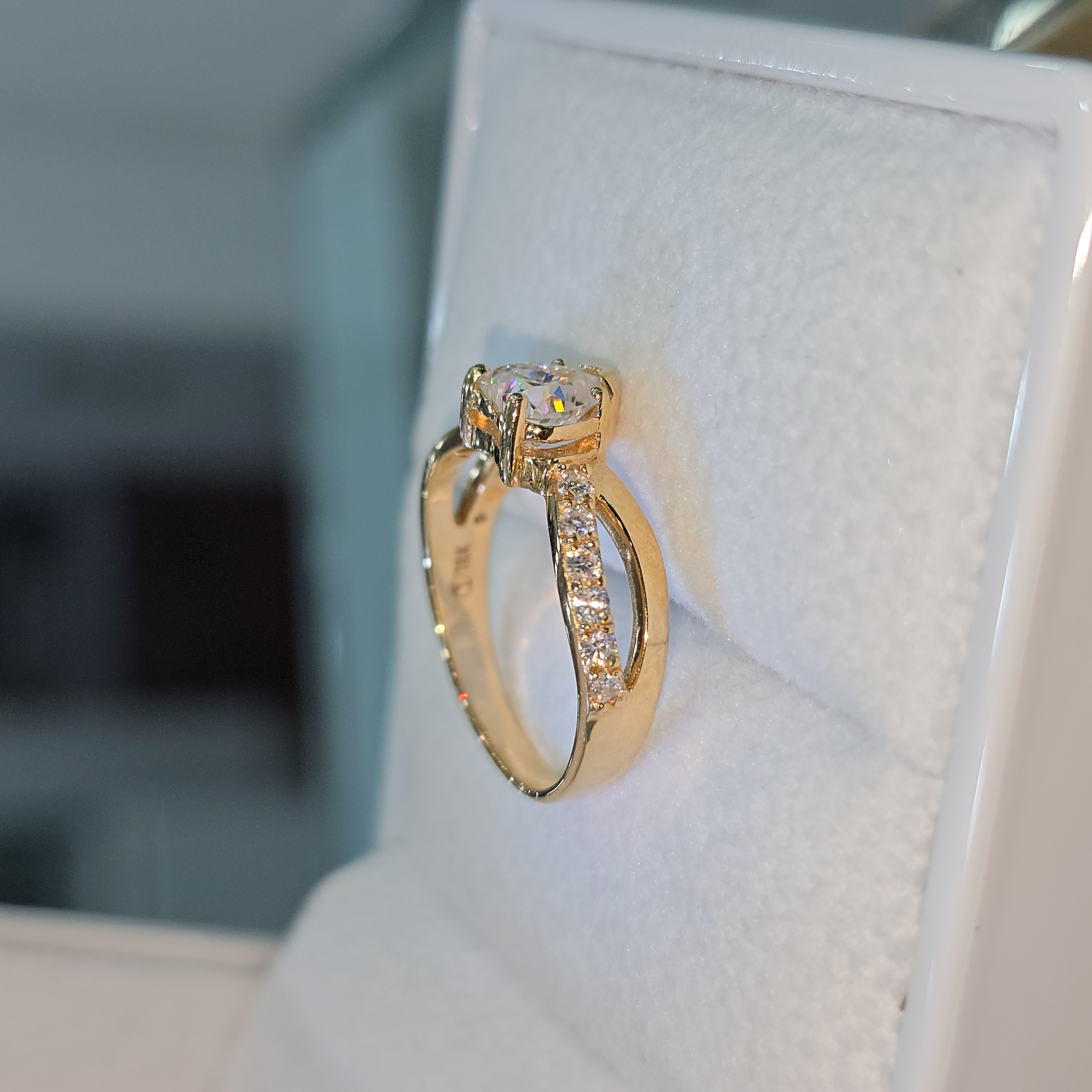 Anillo de Promesa con Moissanite "Infinity Love"