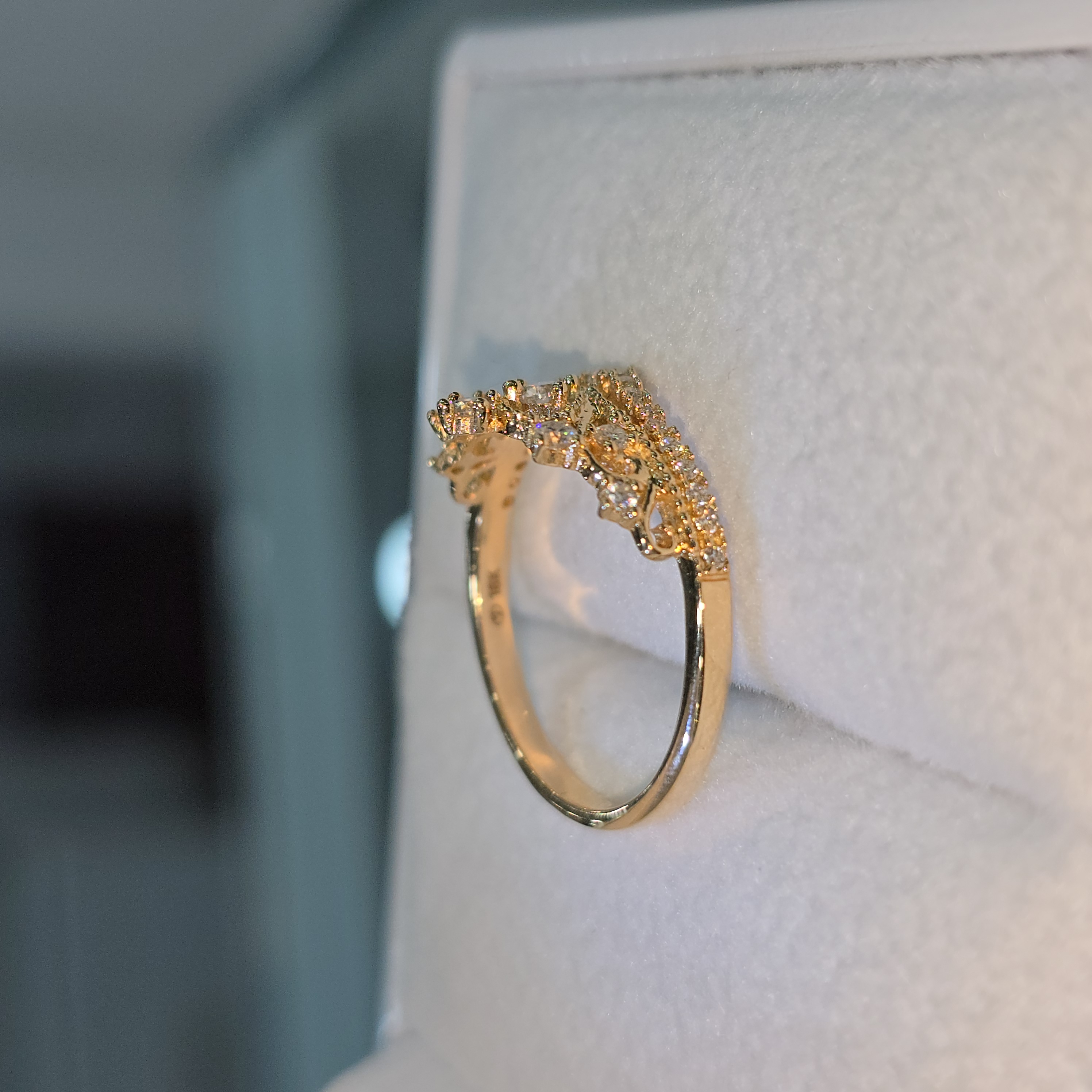 Anillo Corona con Moissanite "Bella"