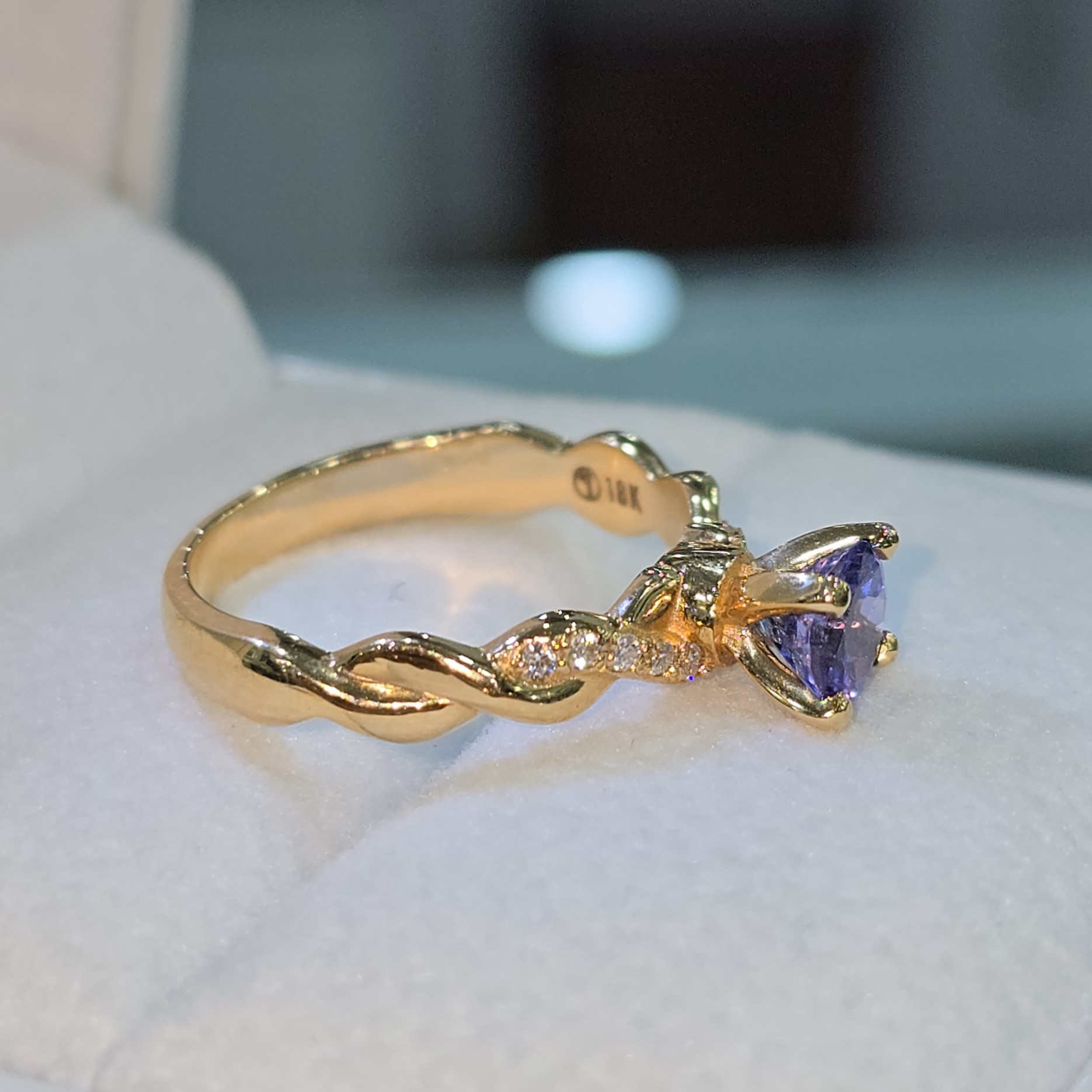 Anillo “Tanzanita Glow”