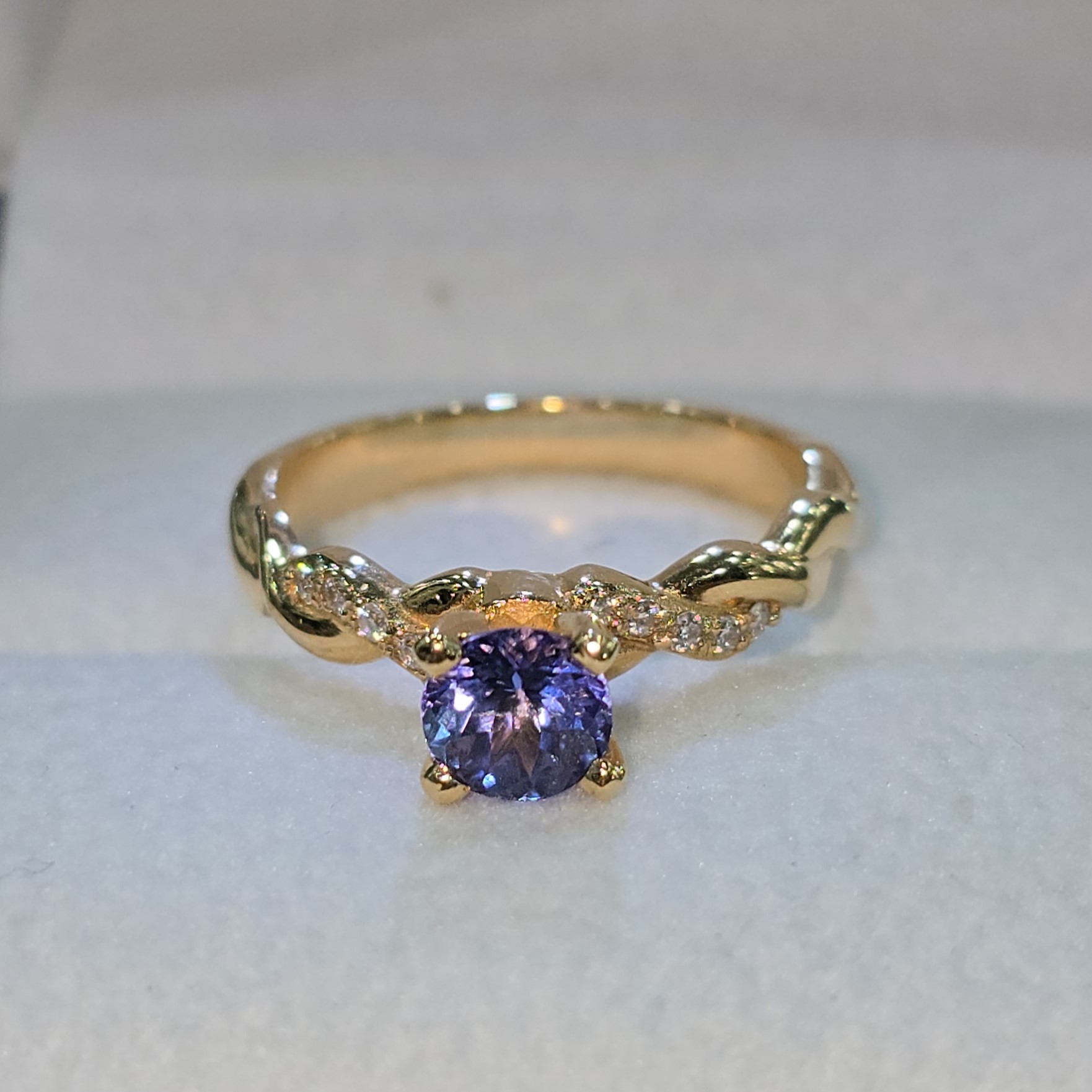 Anillo “Tanzanita Glow”