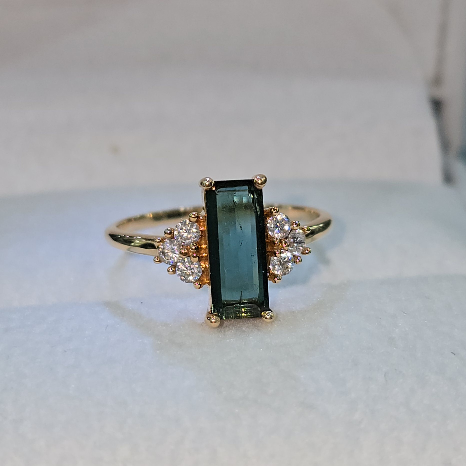 Anillo “Turmalina de Luz”