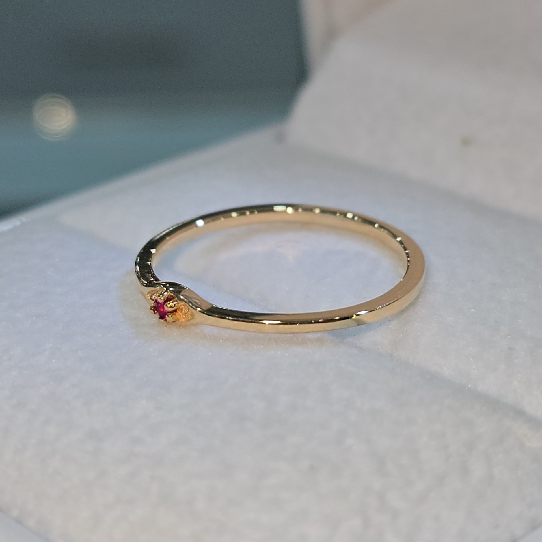 Anillo con Piedra Natural Rubí "Reina"