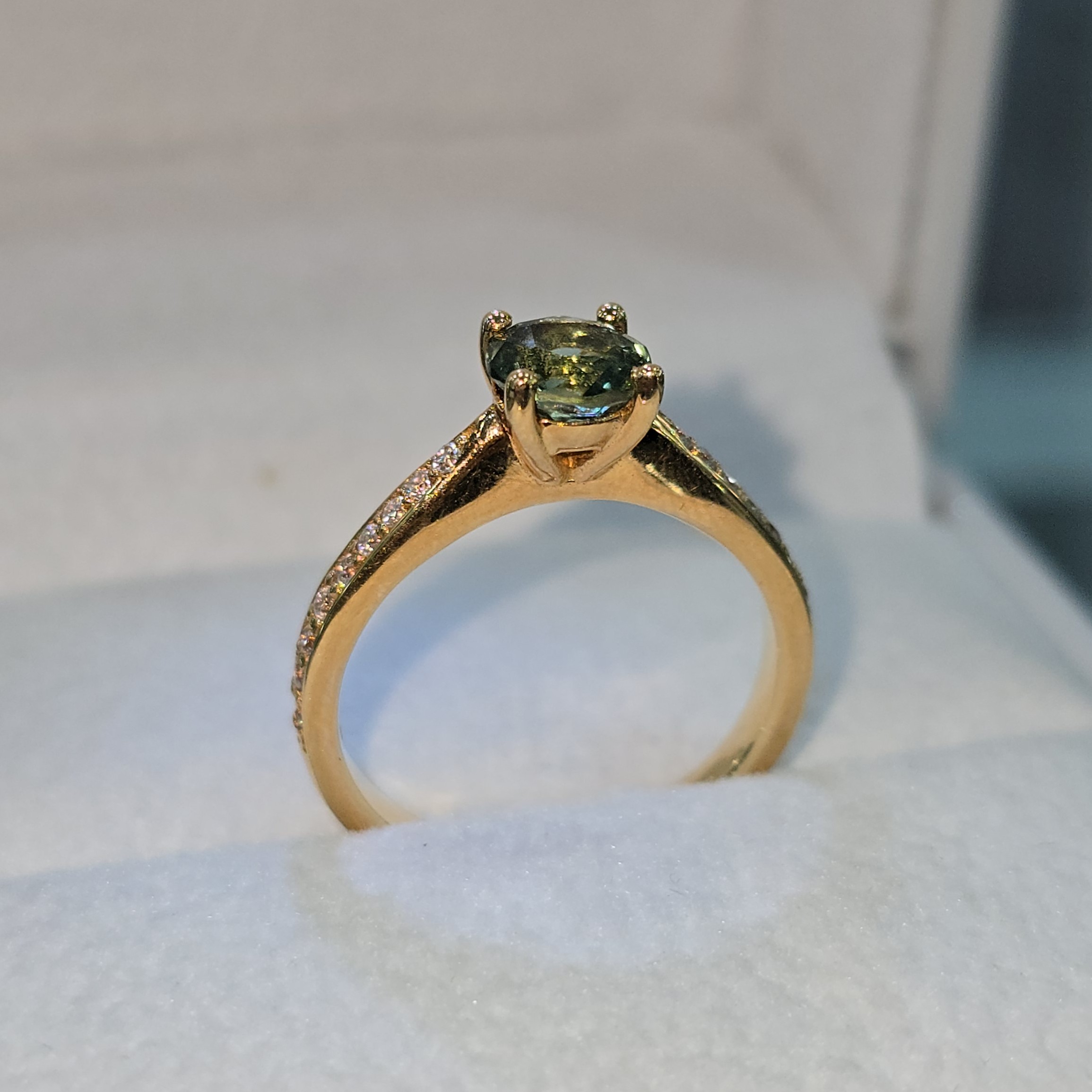 Anillo "Turmalina Majestuosa"