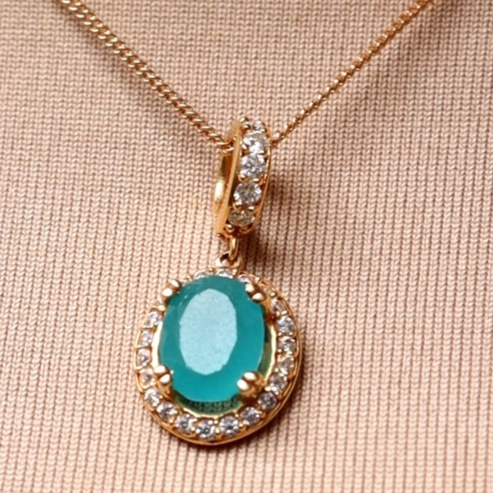 Dije "Oval Jade Real"