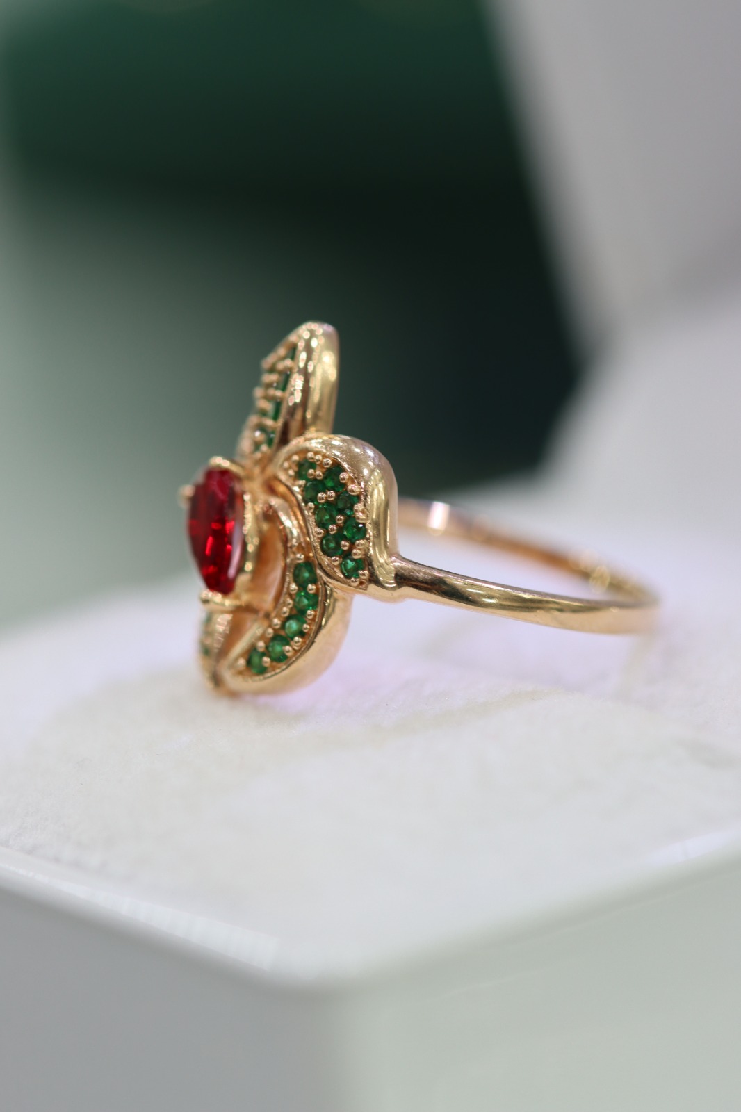 Anillo "Circón Fantasy"