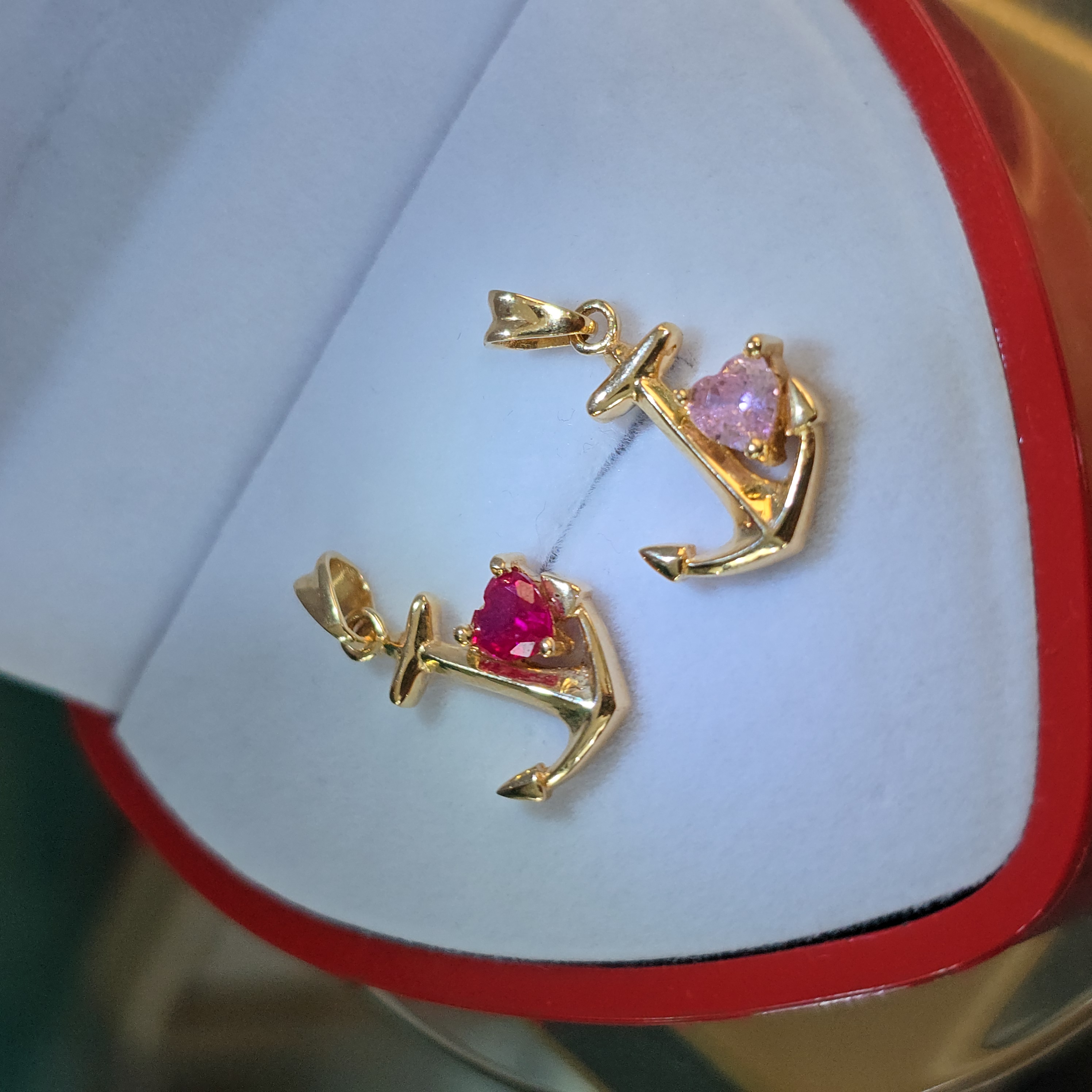 Dije "Circón Royal Line"