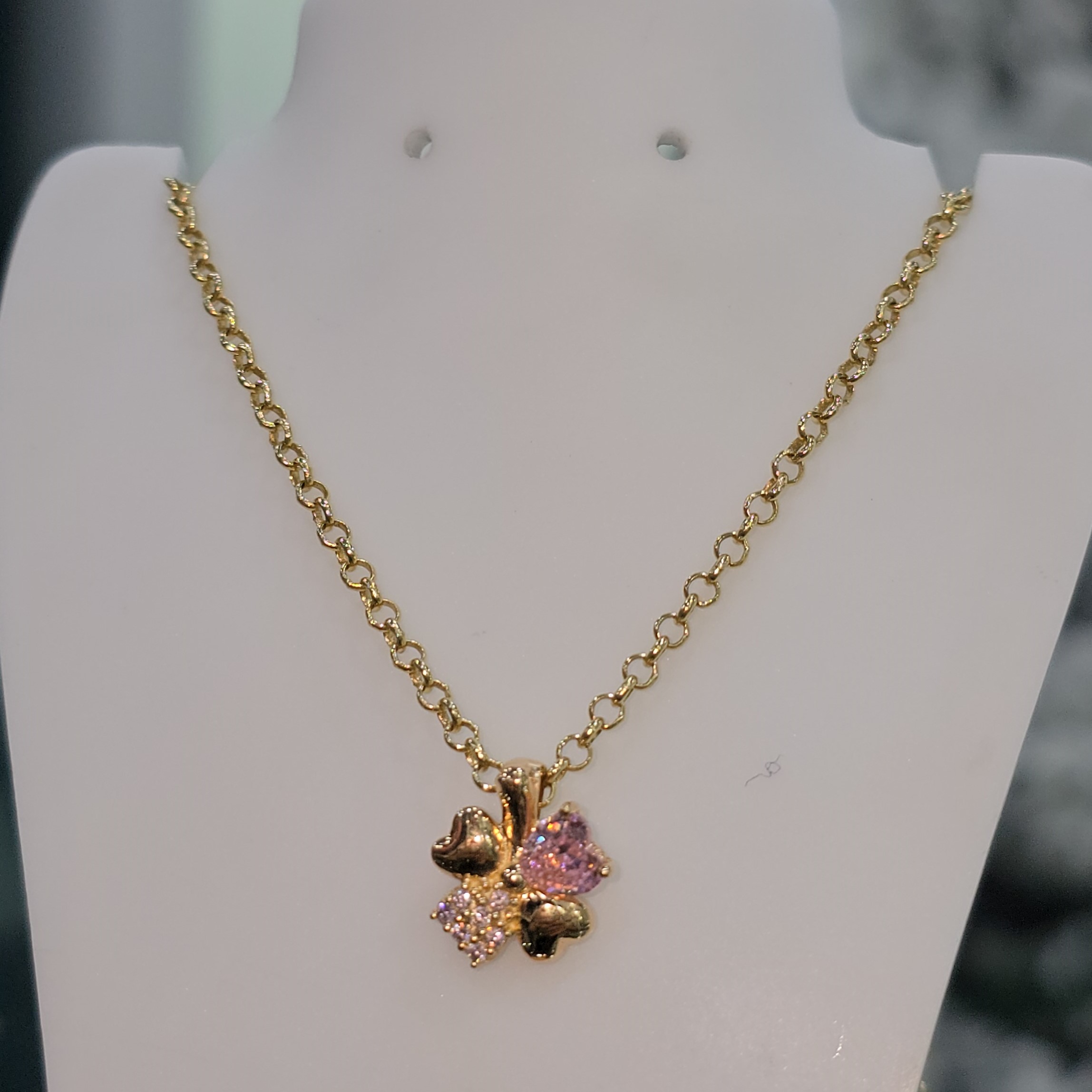 Collar con Dije " Lindura"