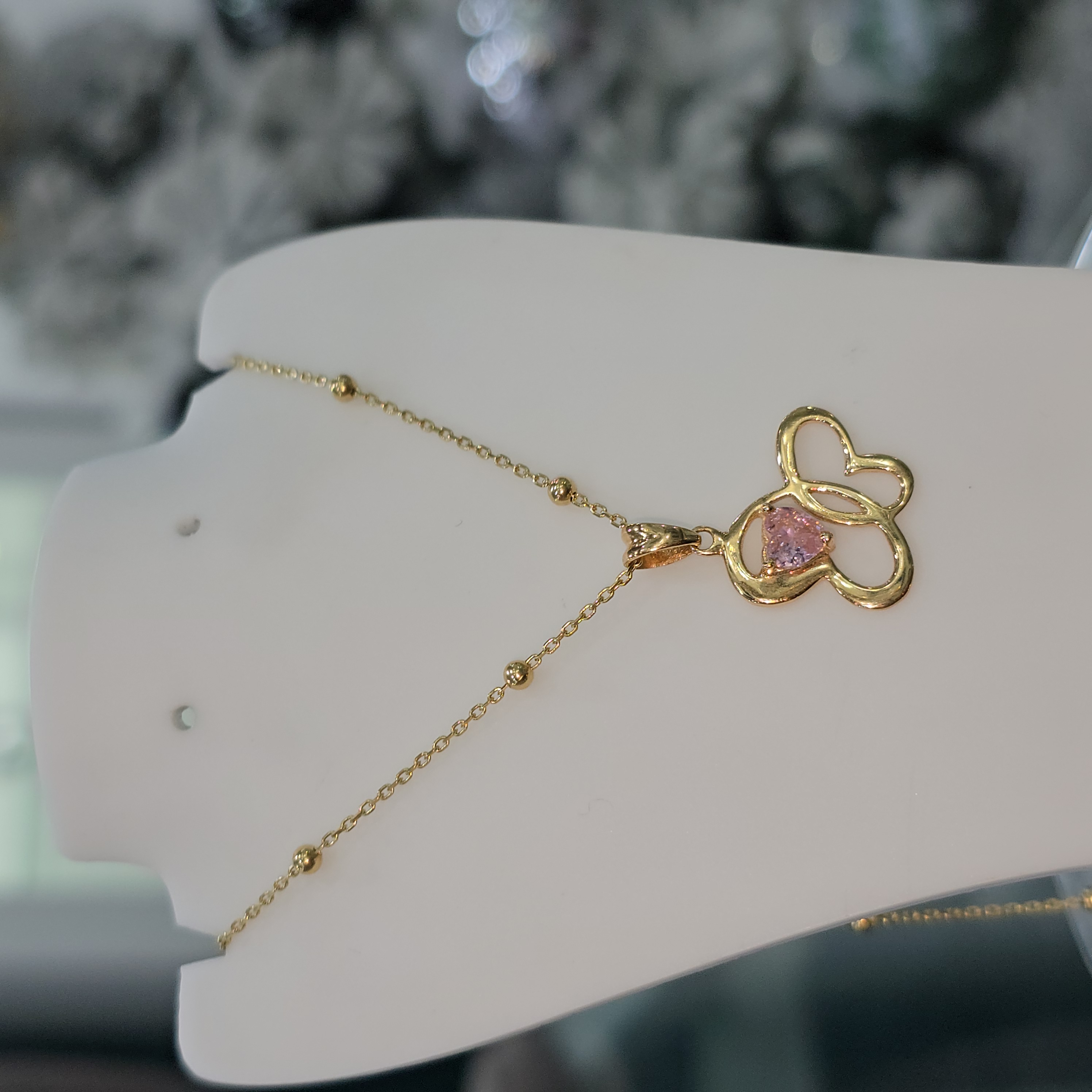 Collar con Dije  " Mariposa Divina"