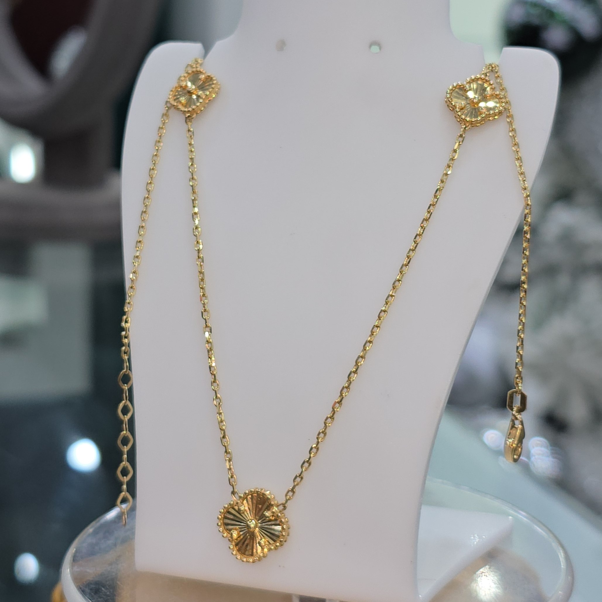 Collar " Trebol Dorado"