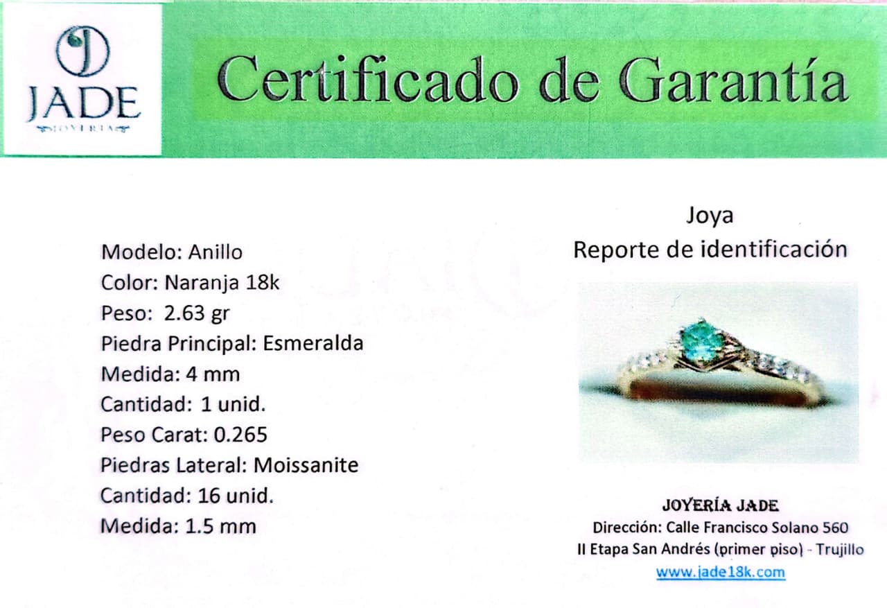 Anillo "Esmeralda Esencia"