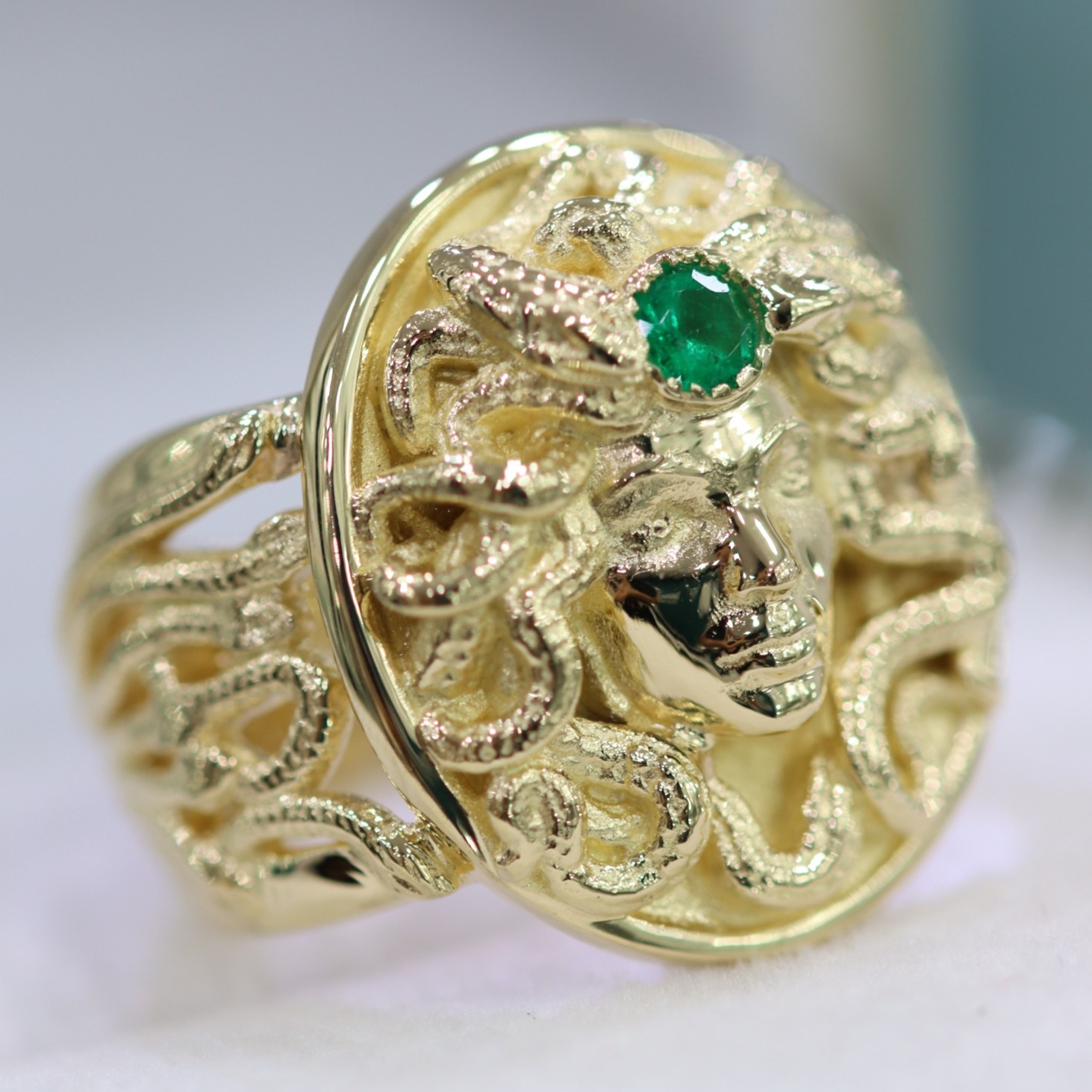 Chevalier Medusa "Golden Personal"