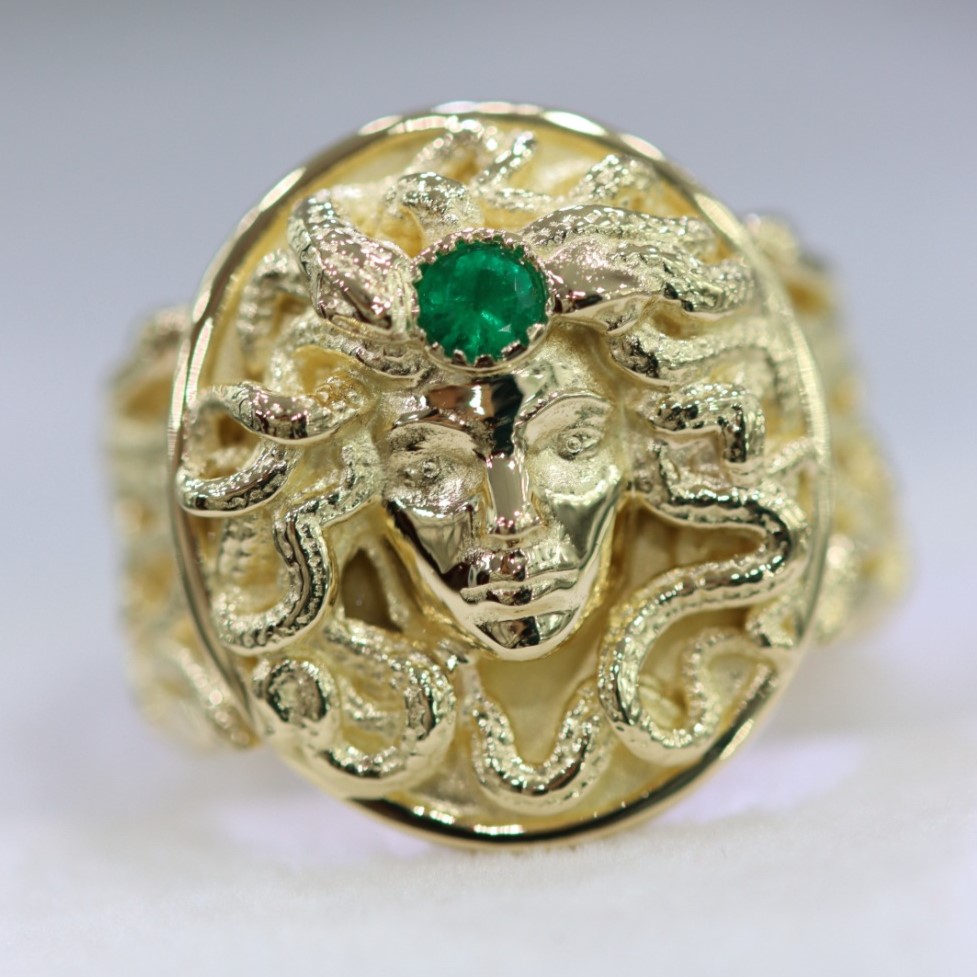 Chevalier Medusa "Golden Personal"