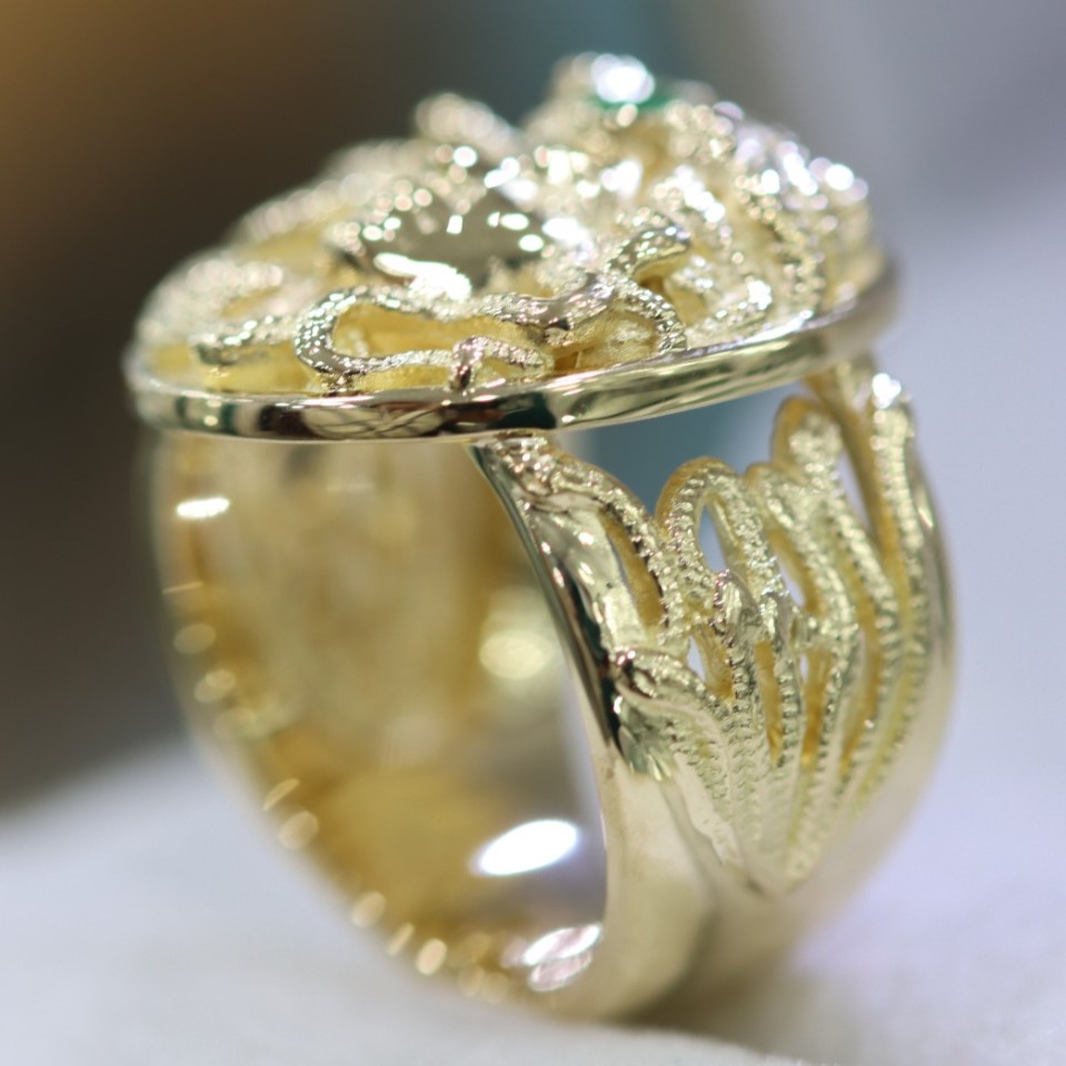 Chevalier Medusa "Golden Personal"