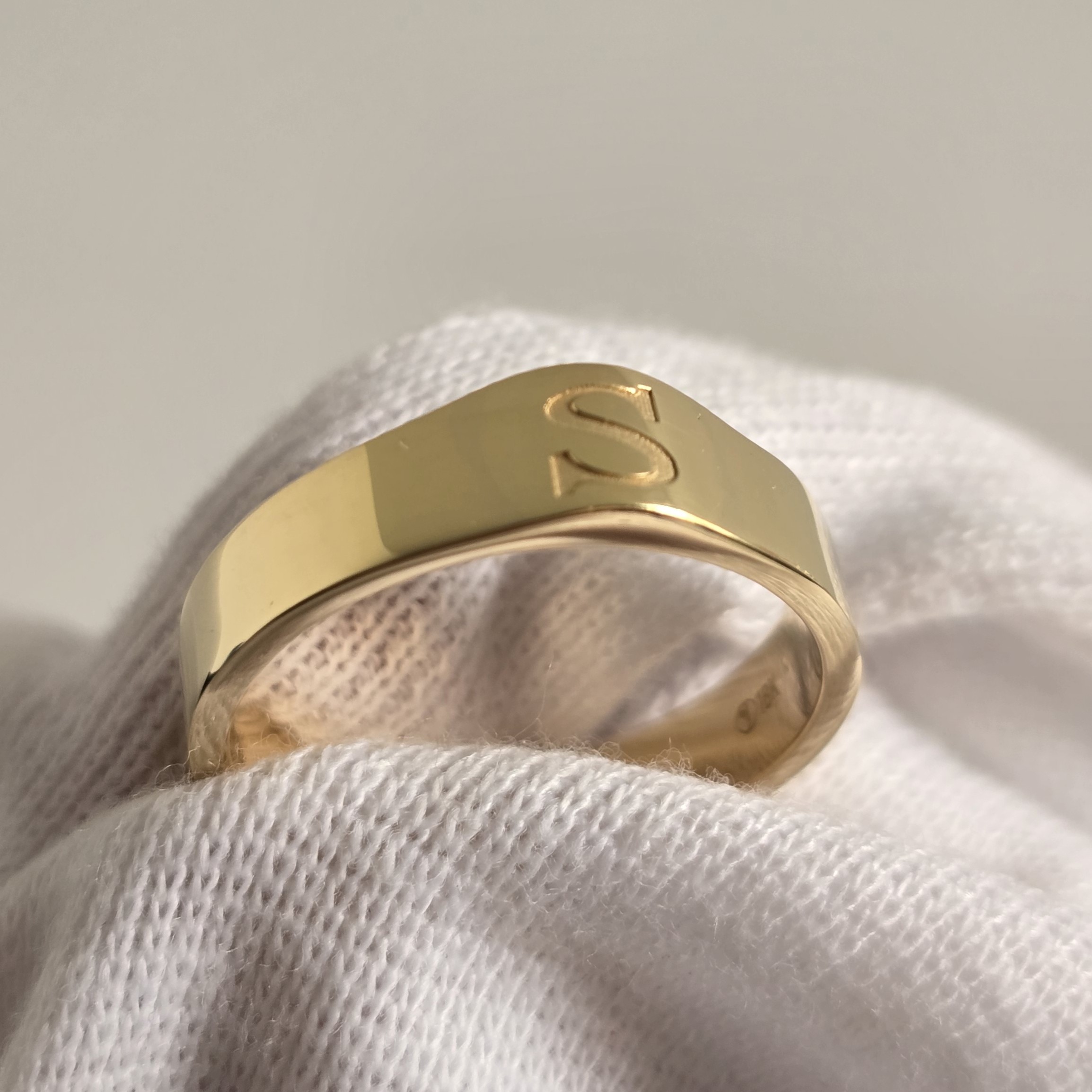 Chevalier " Relieve con Inicial"