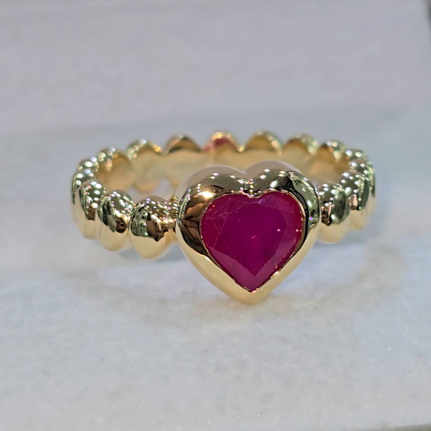 Anillo con Piedra Natural Rubí "Encanto"