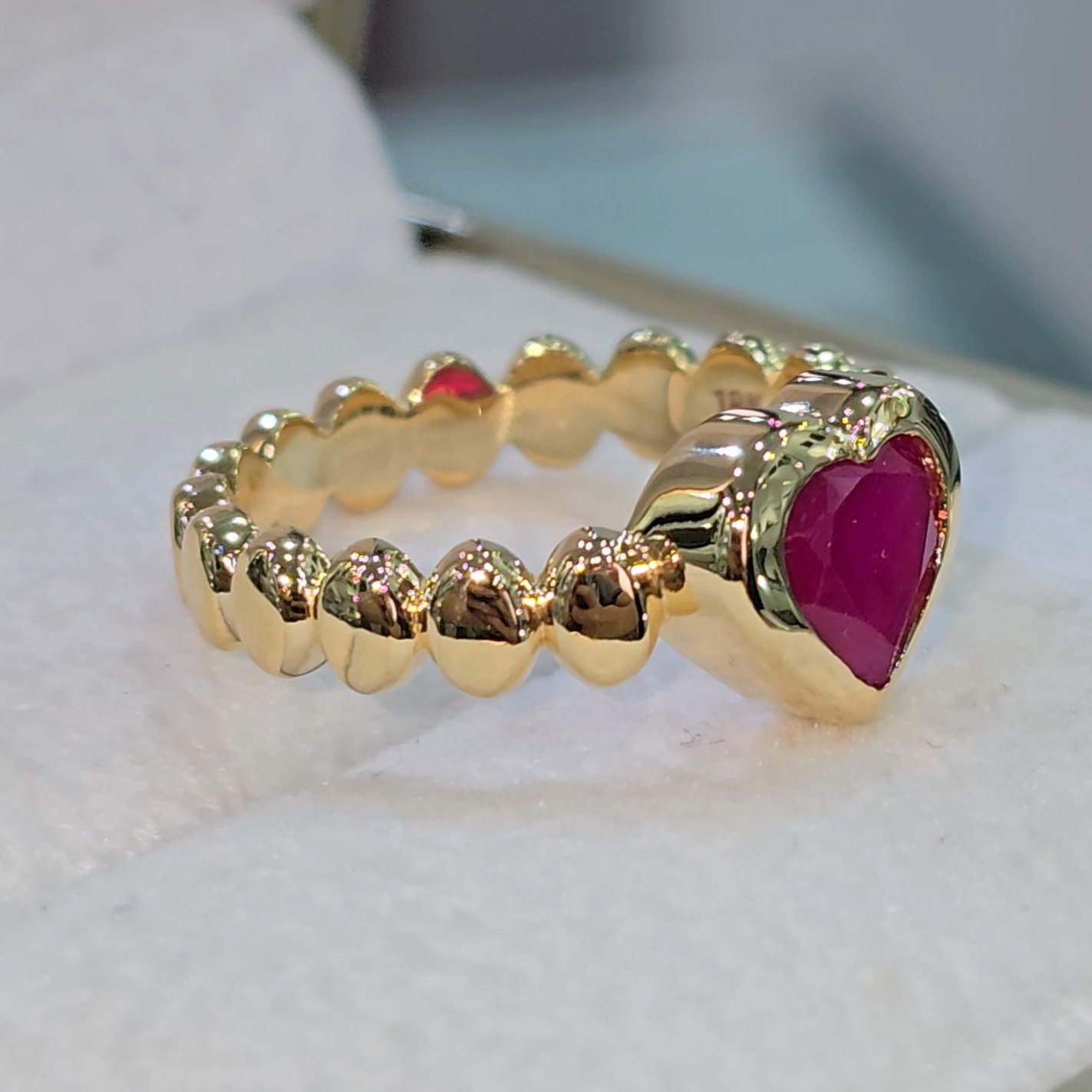 Anillo con Piedra Natural Rubí "Encanto"