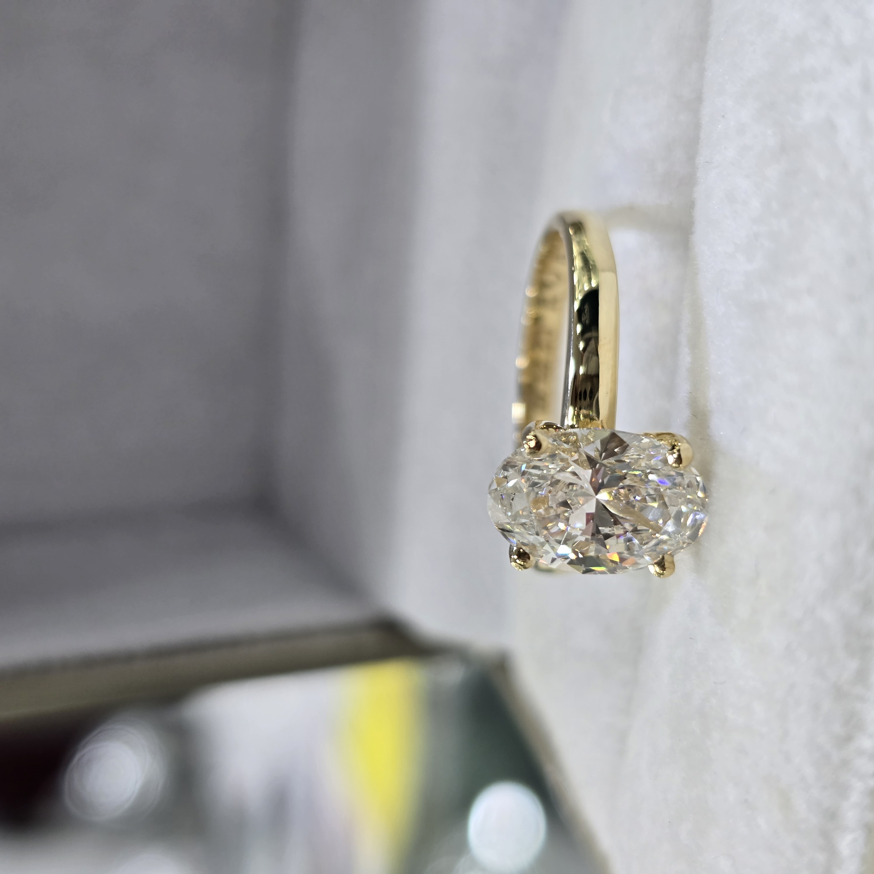 Anillo de Compromiso con Diamante de Laboratorio "Mi princesa"