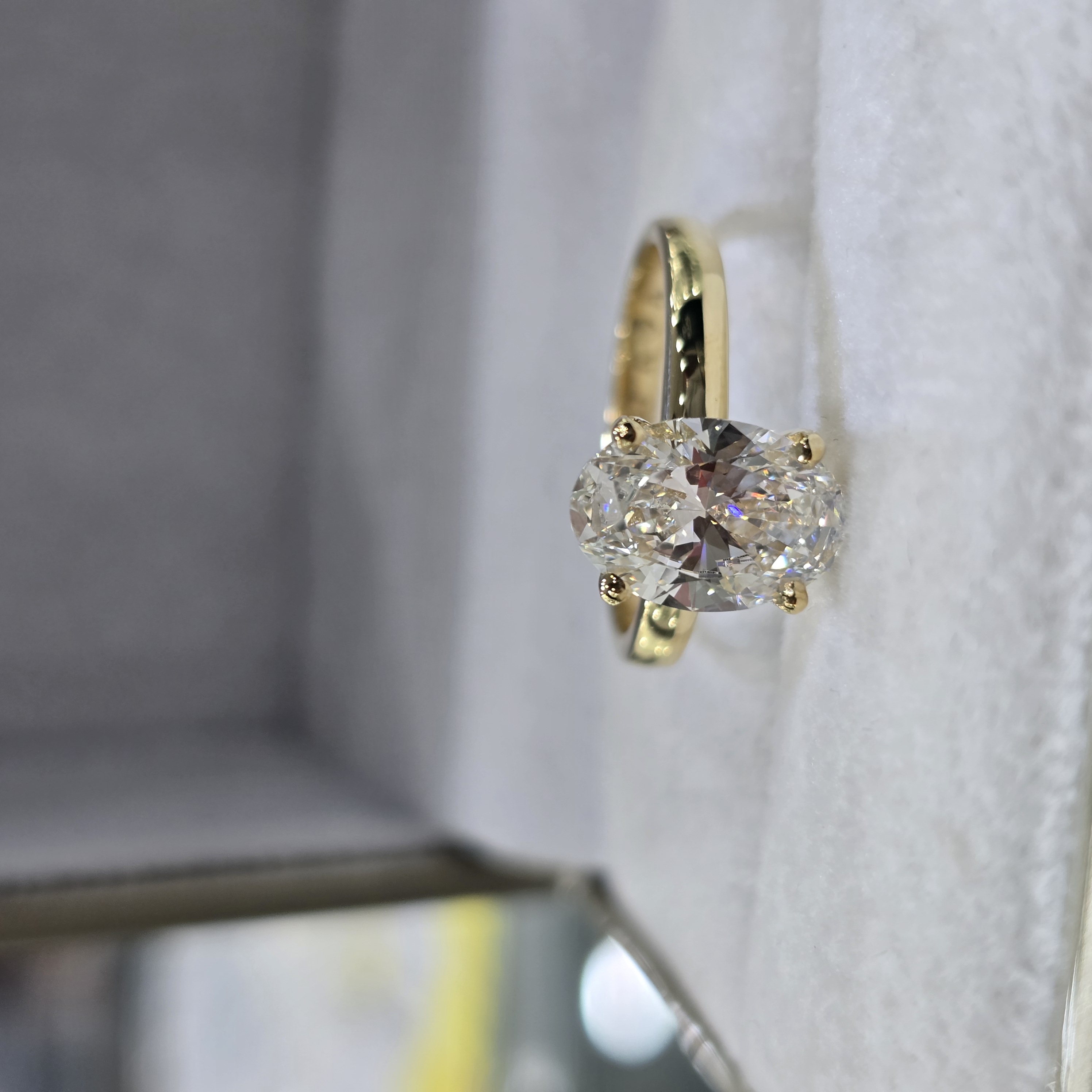 Anillo de Compromiso con Diamante de Laboratorio "Mi princesa"