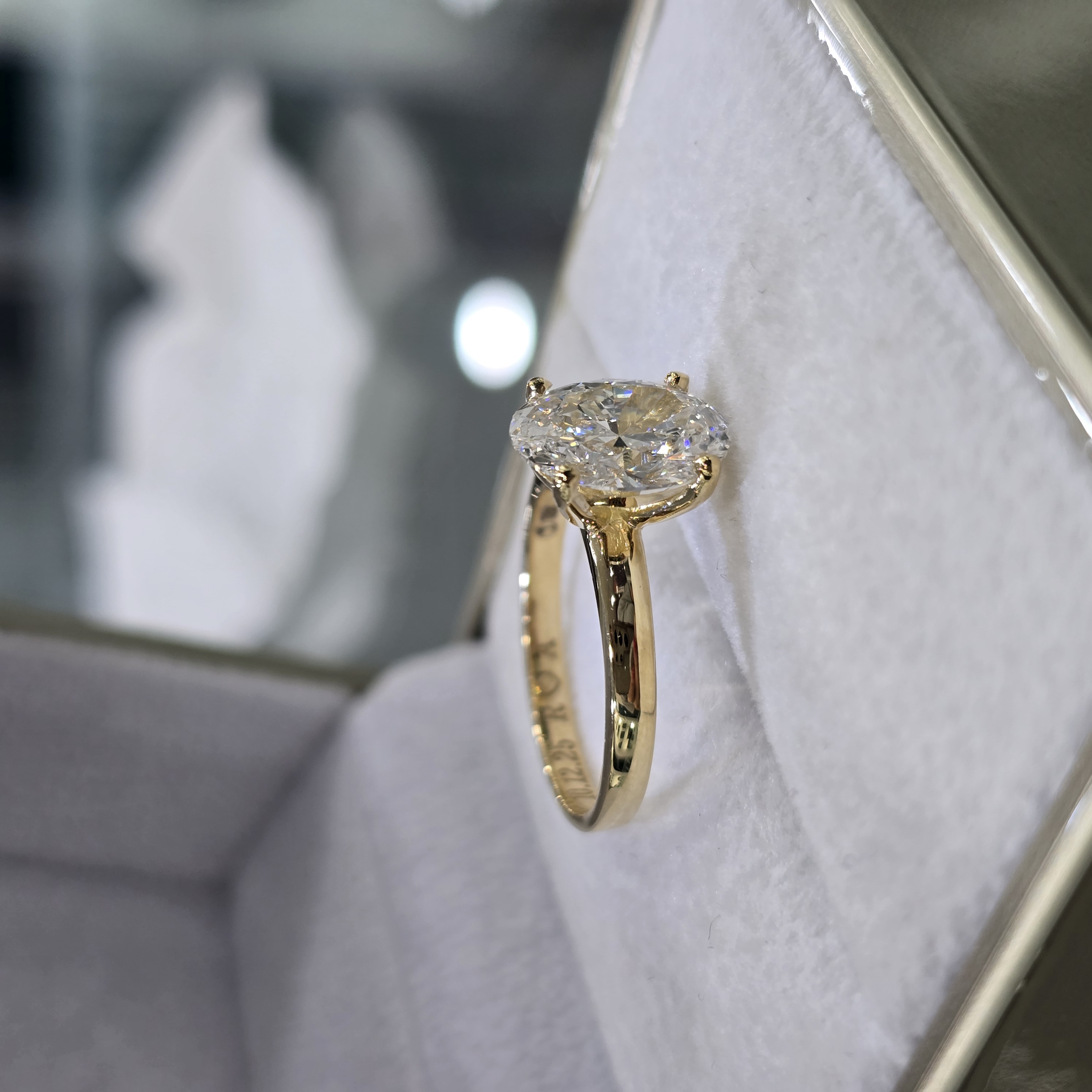 Anillo de Compromiso con Diamante de Laboratorio "Mi princesa"