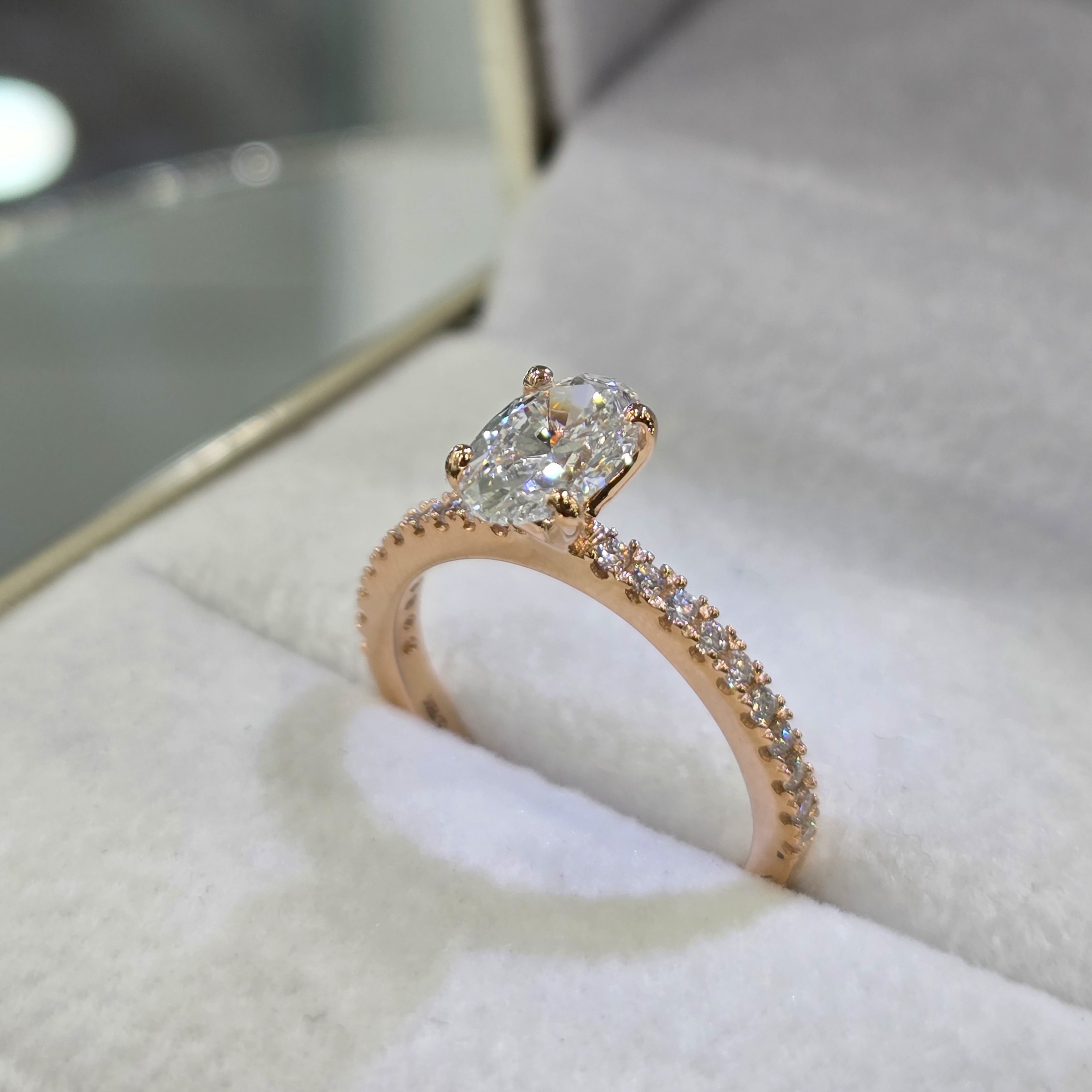 Anillo con Diamante de Laboratorio "Roxane"