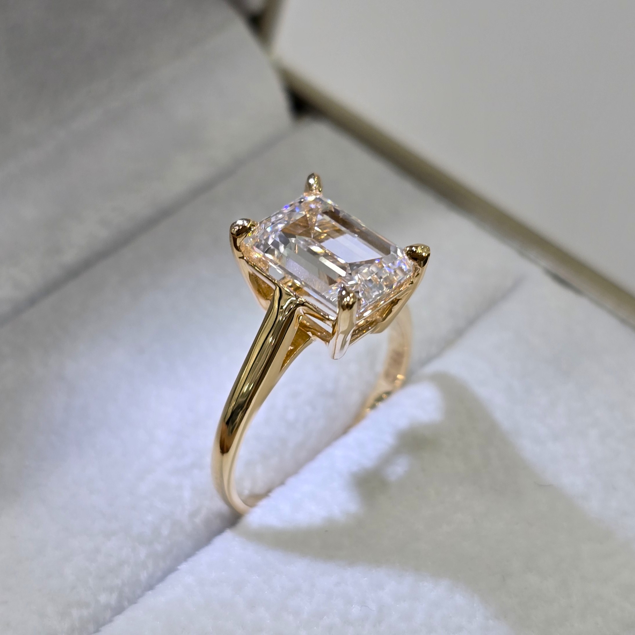 Anillo con Diamante de Laboratorio "Nicolle"