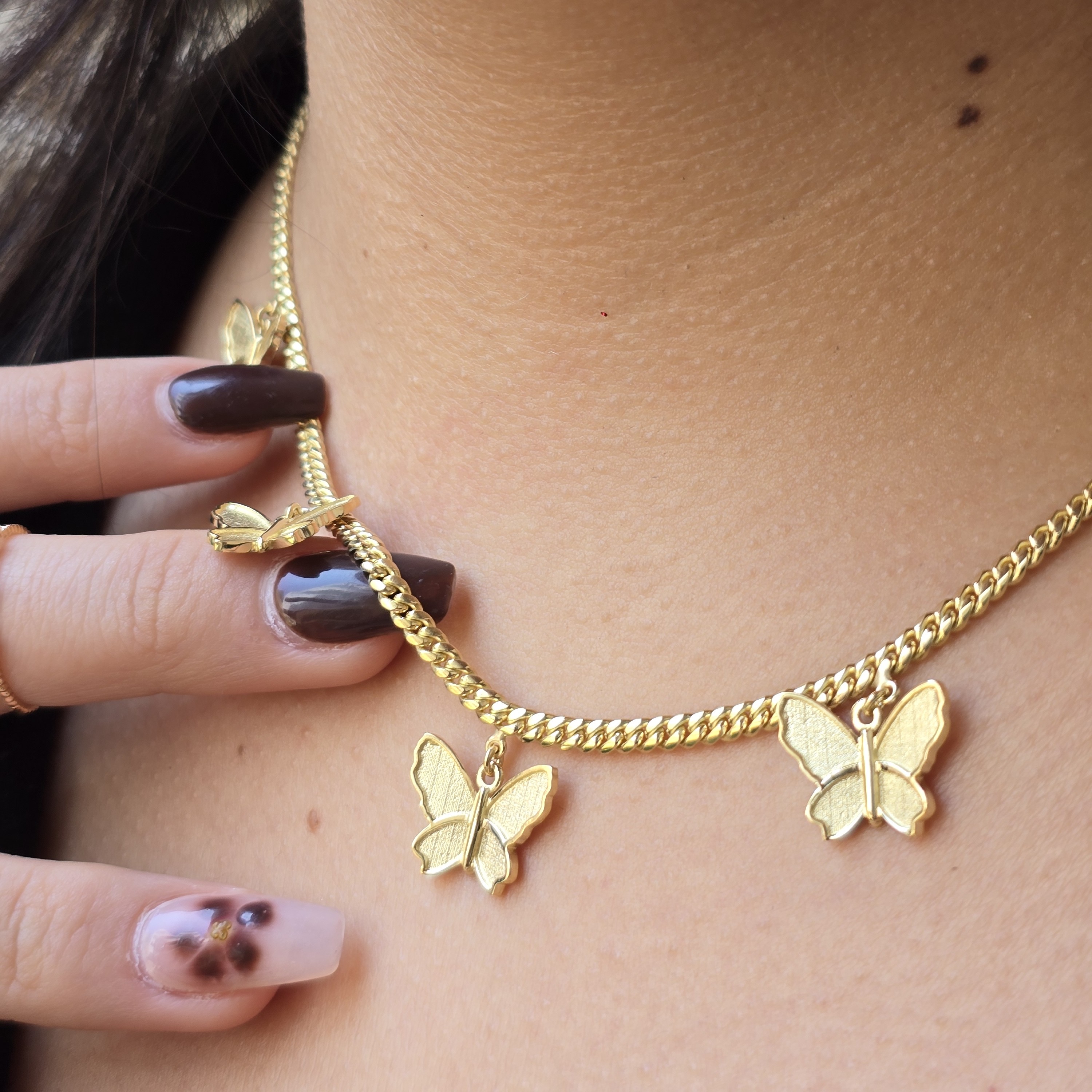 Collar con Dijes "Mariposas Eternas"