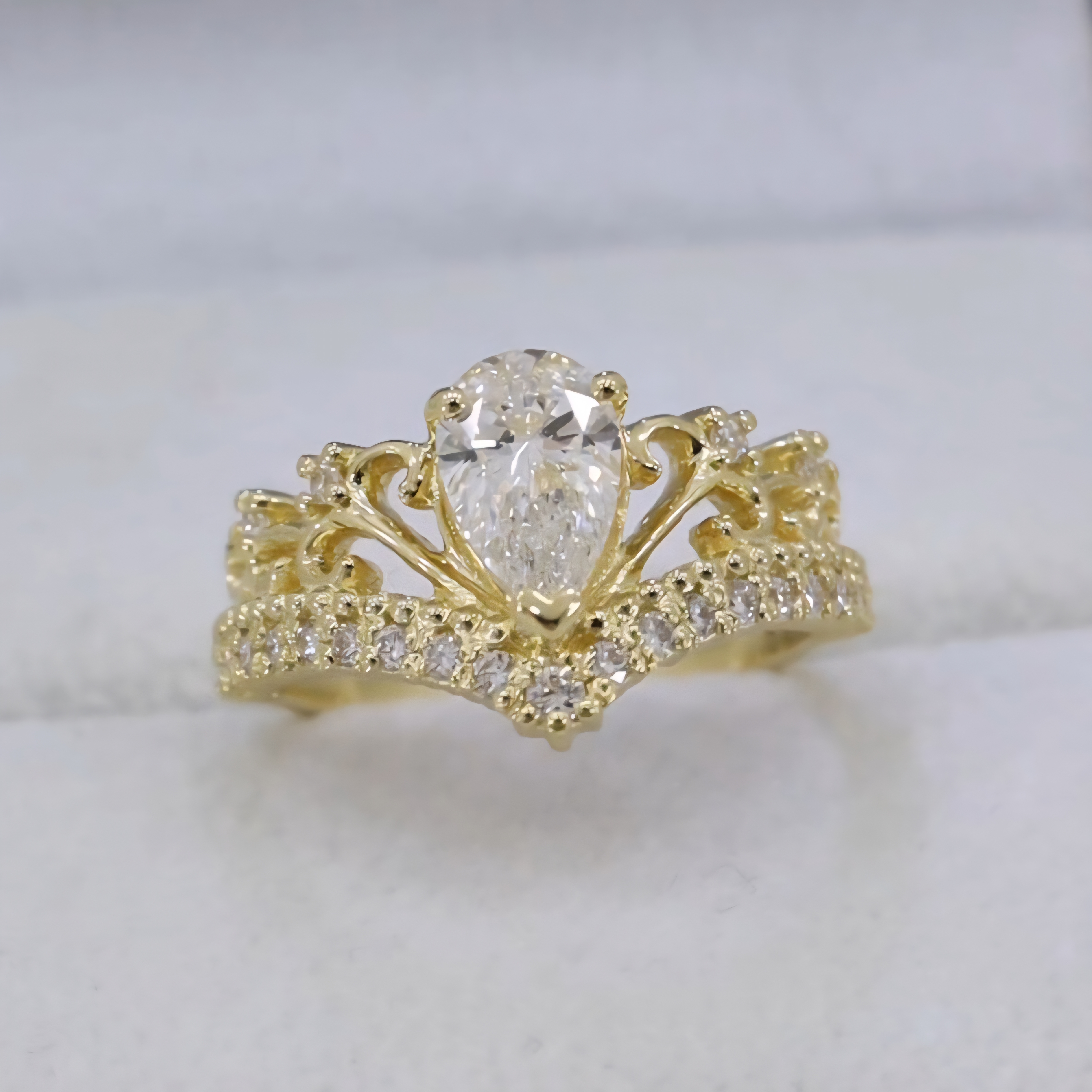 Anillo Corona con Diamante de Laboratorio "Aurora"