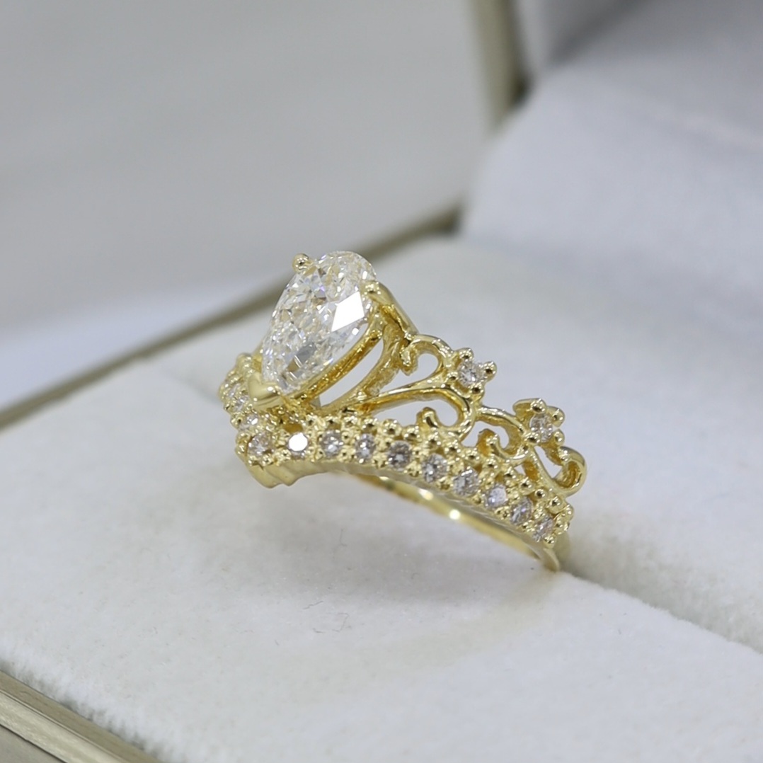 Anillo Corona con Diamante de Laboratorio "Aurora"