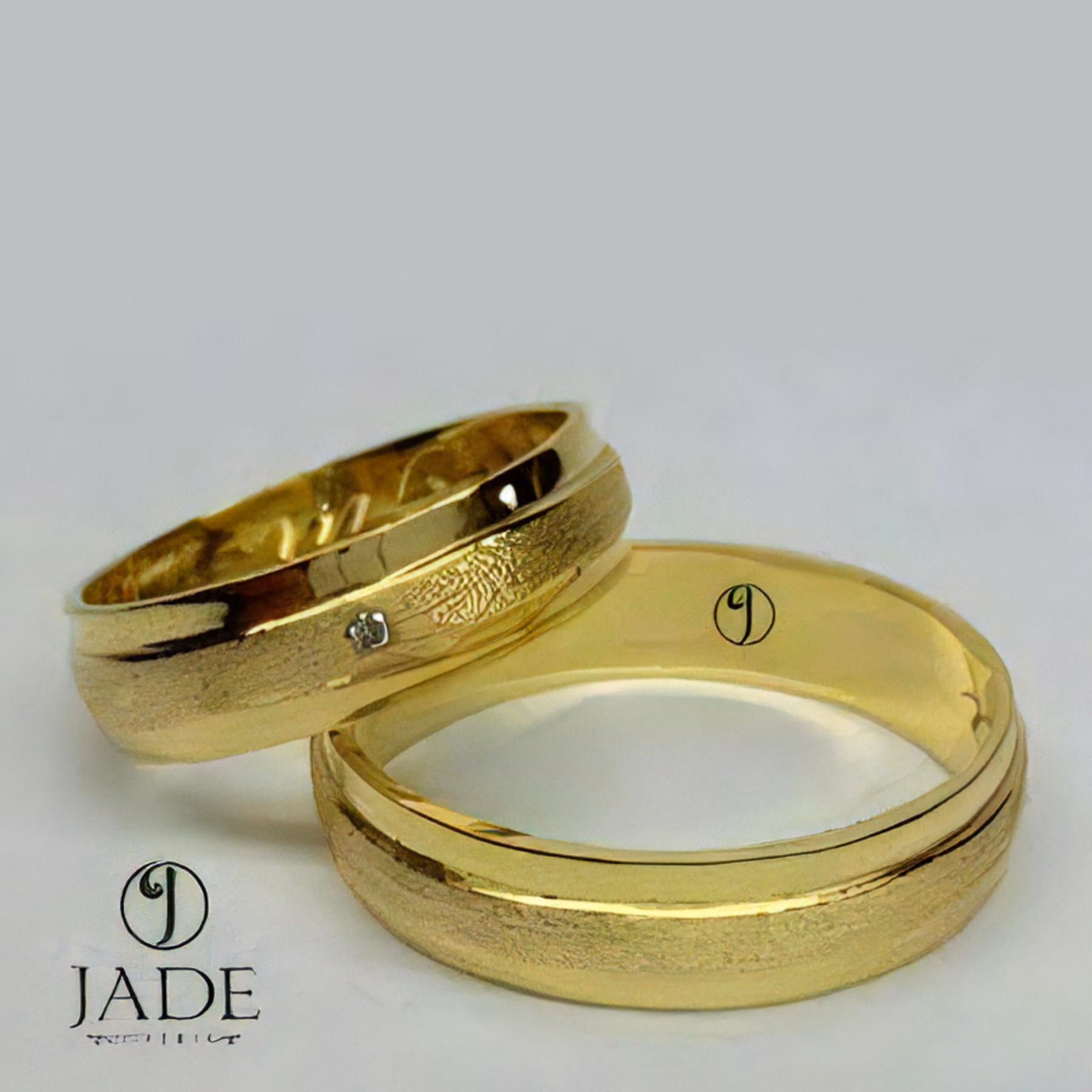 Anillo Begoña de Compromiso Oro de 18k con Piedra Redonda Blanca