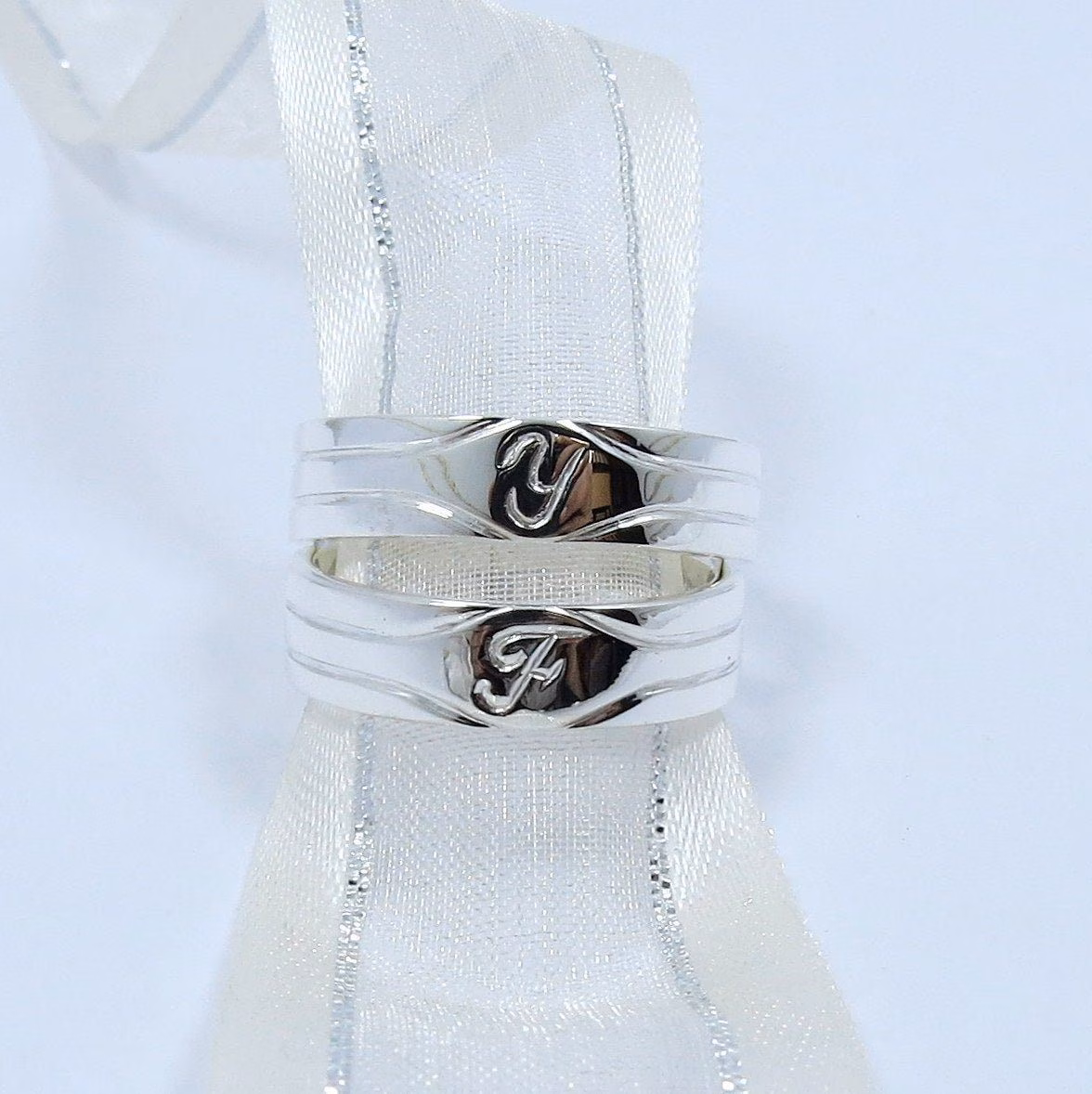 Alianzas AL en Oro de 18k con Iniciales