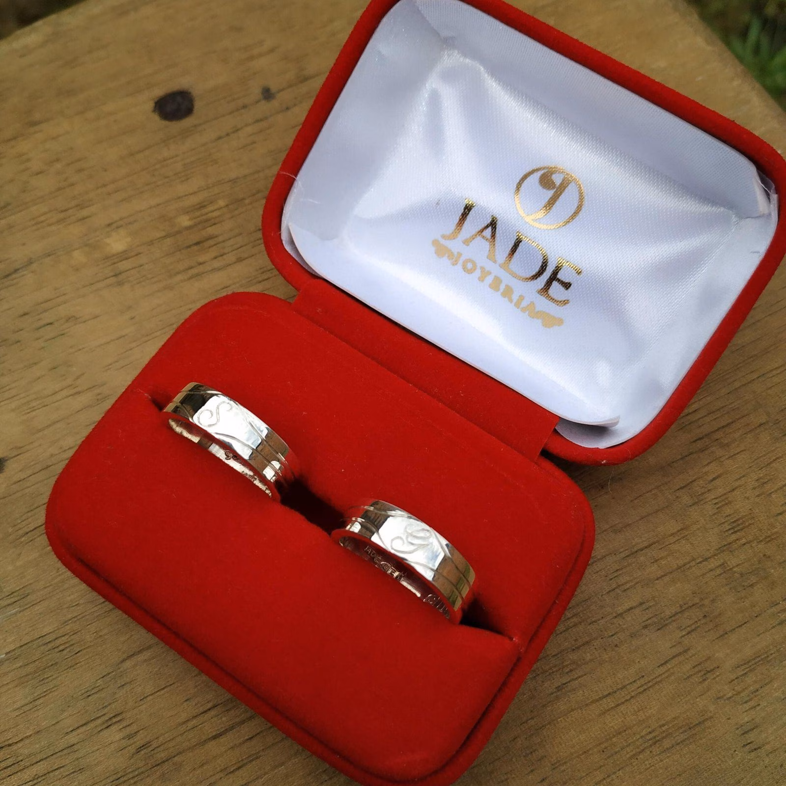 Alianzas AL en Oro de 18k con Iniciales