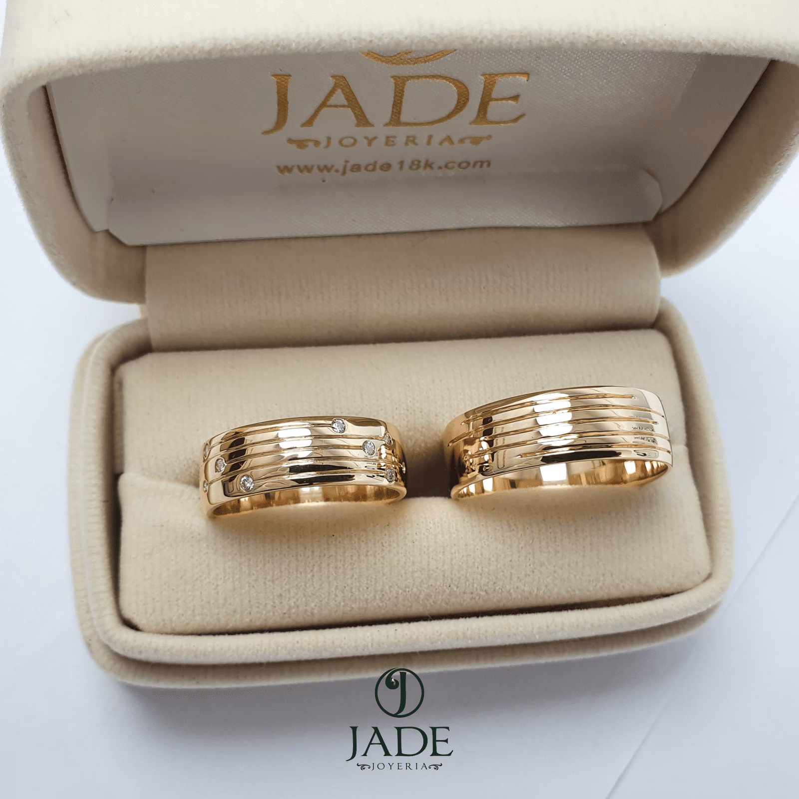 Alianzas aros de boda de oro 18k con 5 piedras