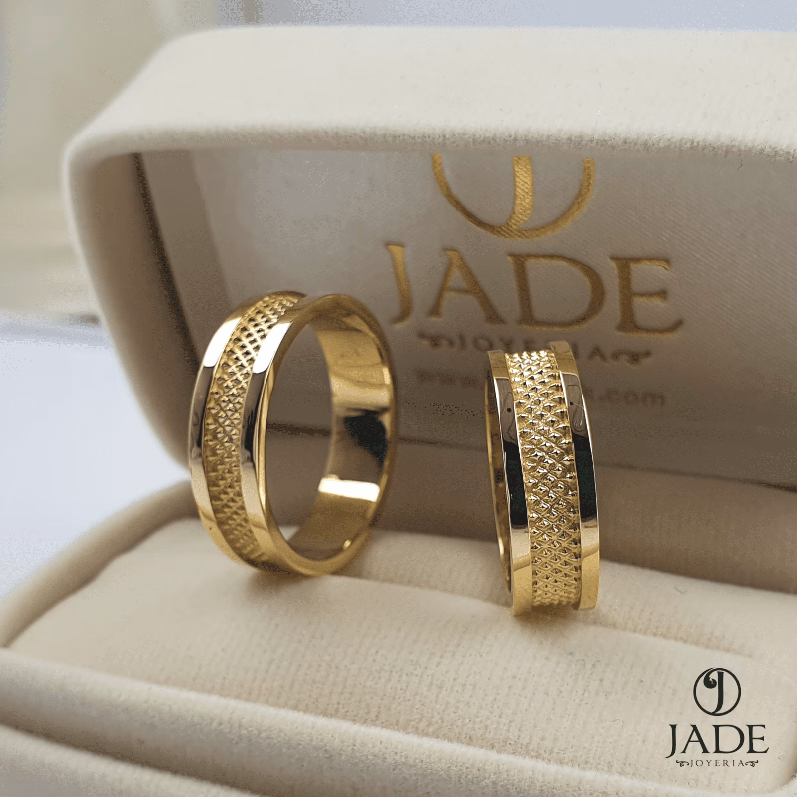 Alianzas aros de boda trenzadas