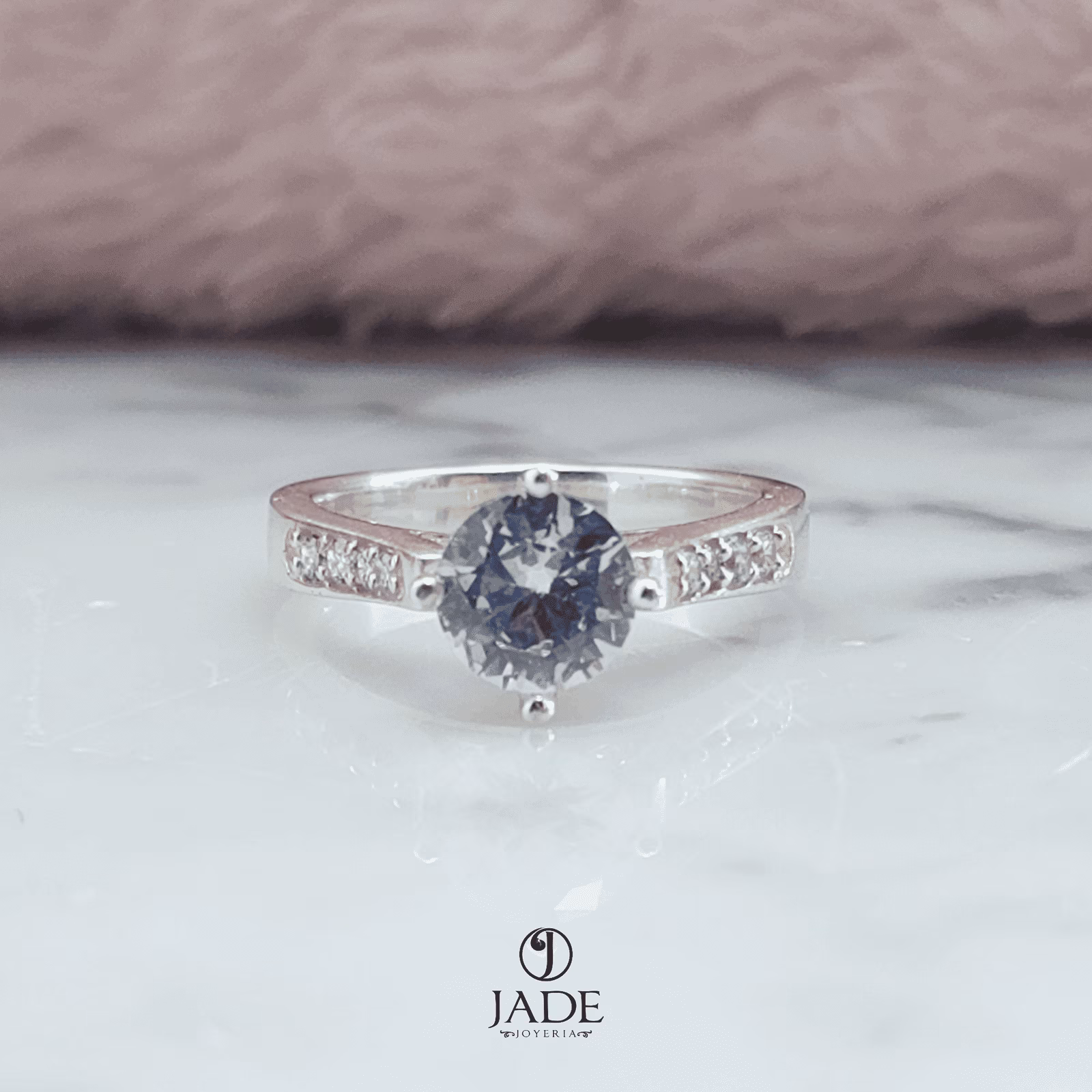 Anillo de Compromiso Plata " Amor Sagrado "