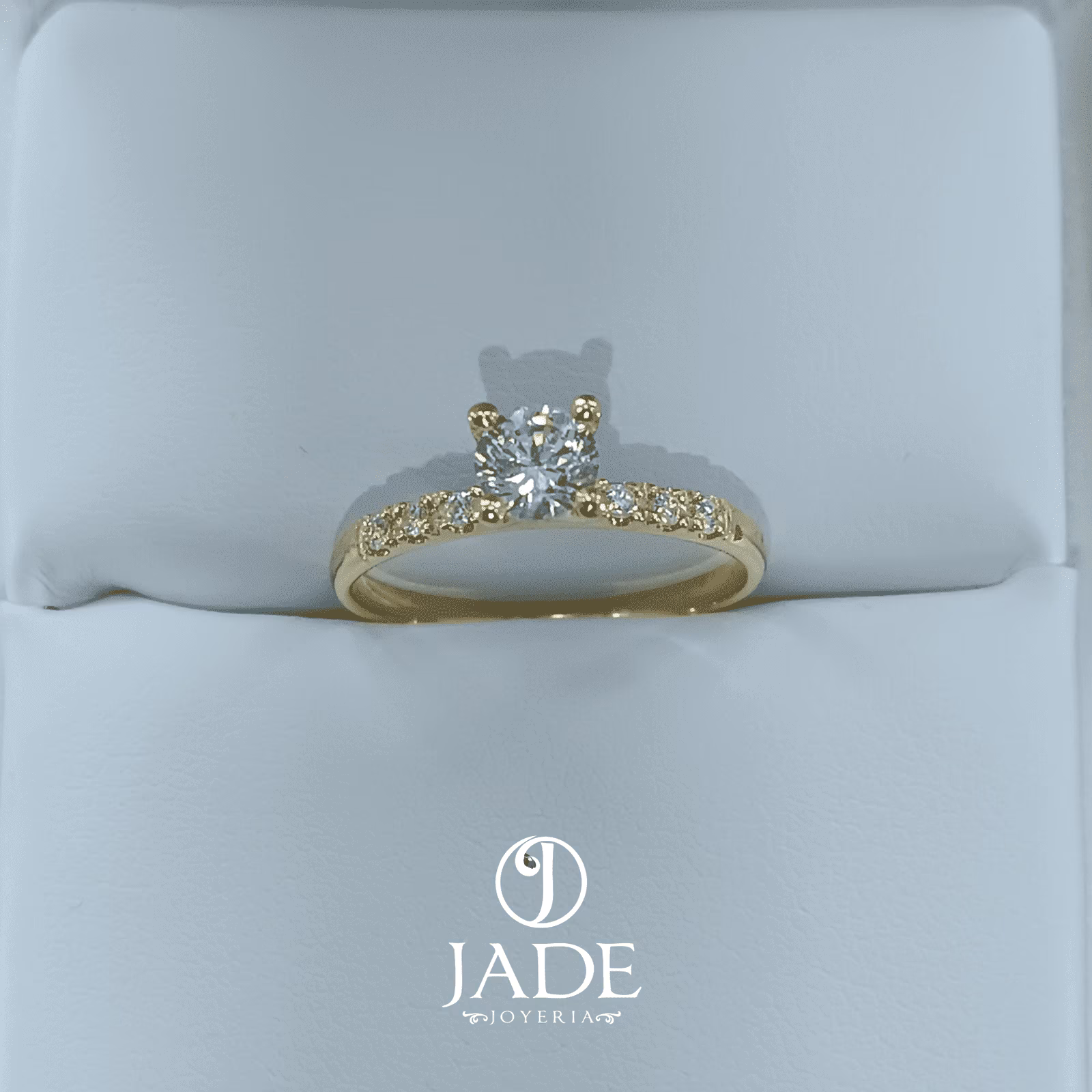 Anillo Ángela de compromiso en oro 18k