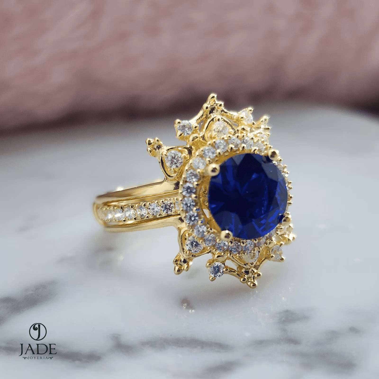 Anillo de 2 piezas con piedra verde y azul  en oro de 18k