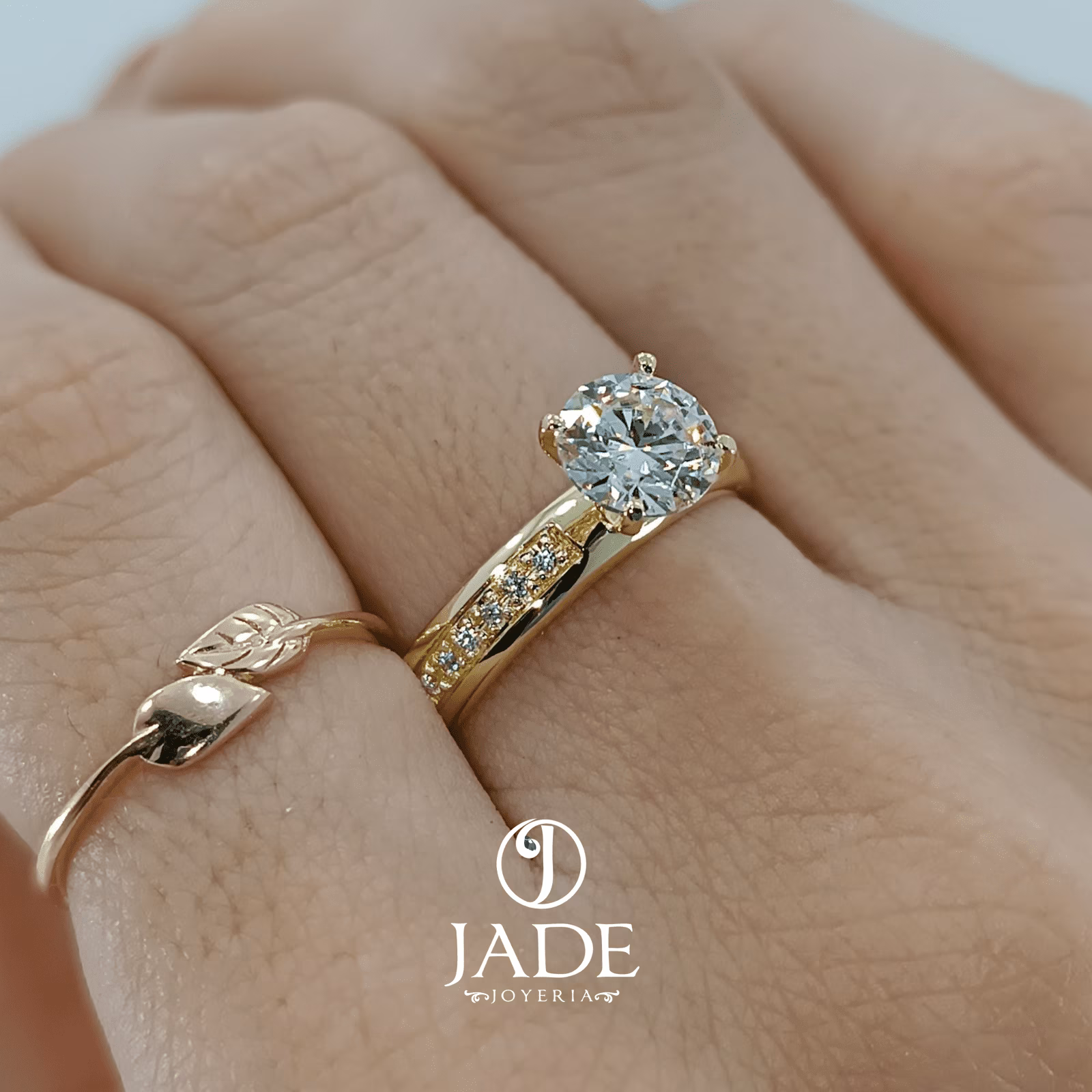 Anillo de compromiso en oro 18k