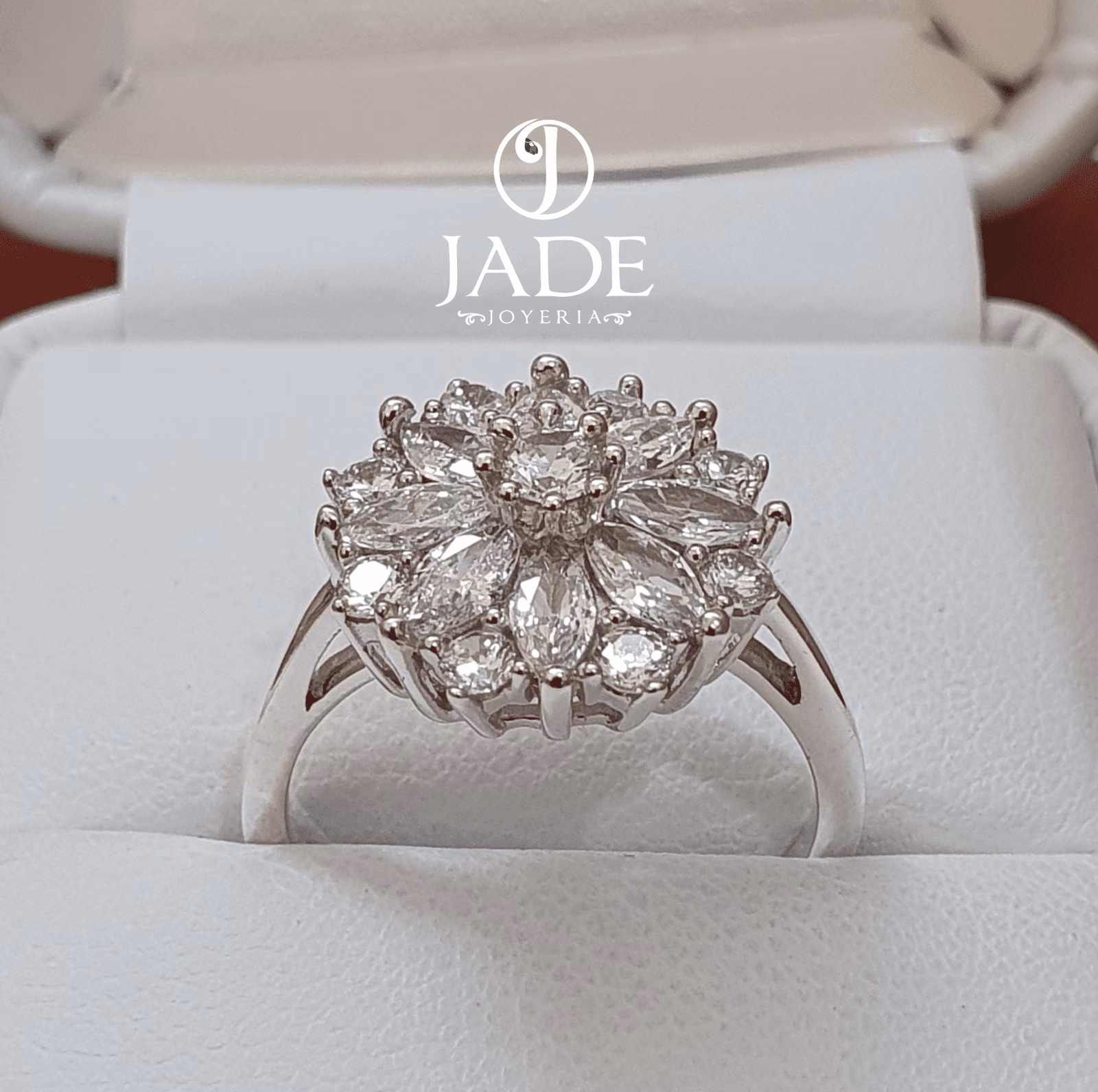 Anillo de Compromiso" Flor Preciosa "