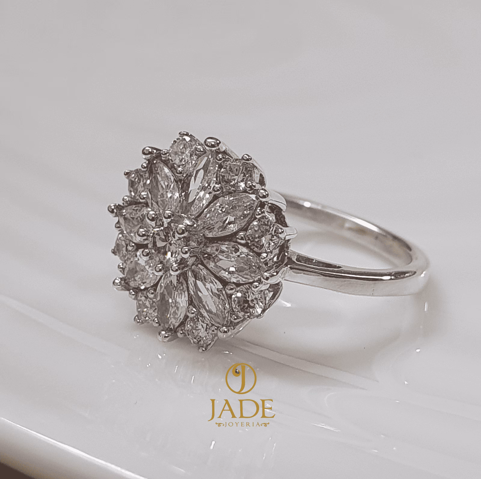 Anillo de Compromiso" Flor Preciosa "